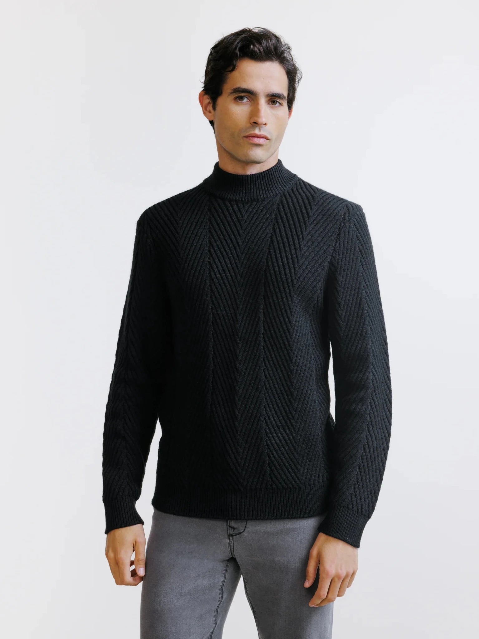 Pull col cheminée noir - IZAC