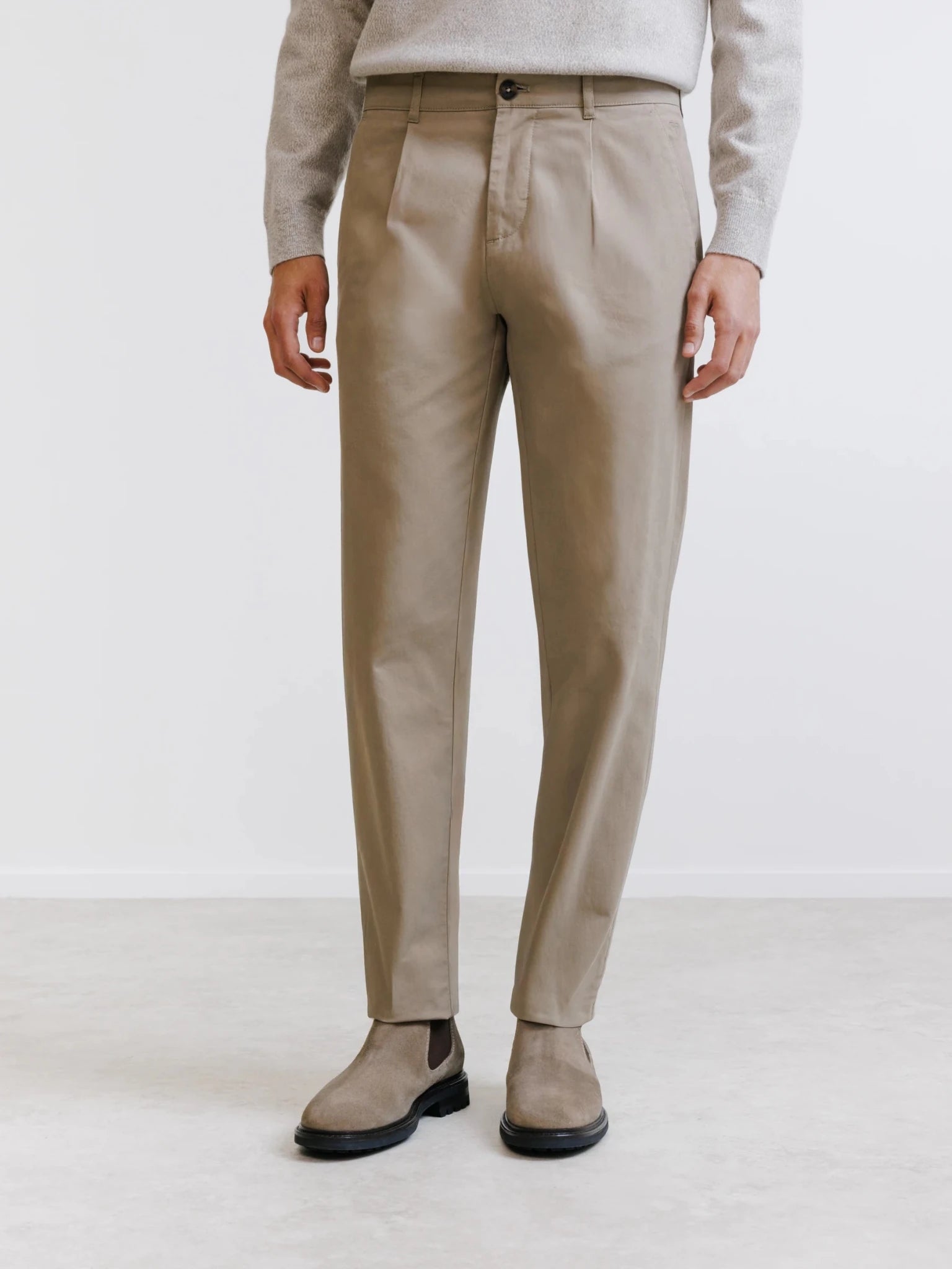 Pantalon chino à plis taupe - IZAC