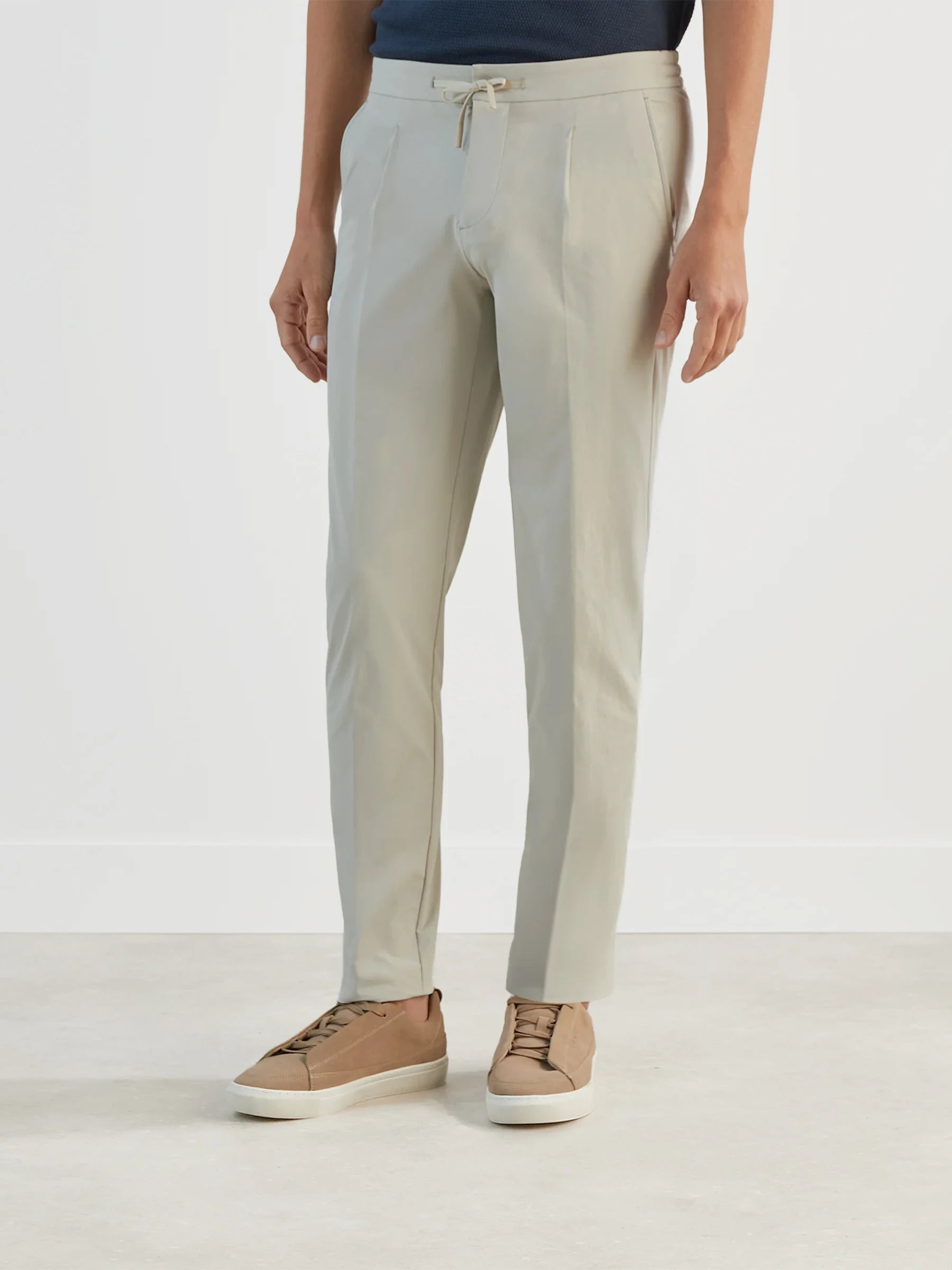 City trousers in mastic technical fabric
