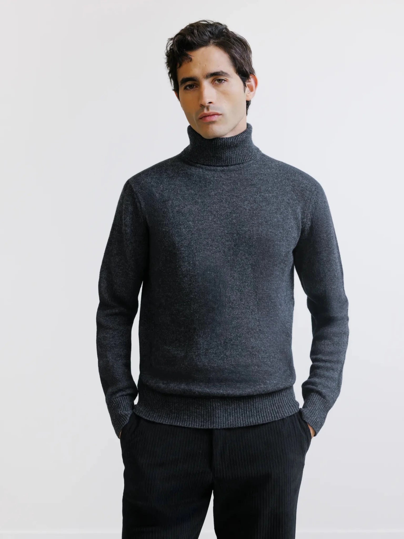 Pull en laine col roulé anthracite - IZAC
