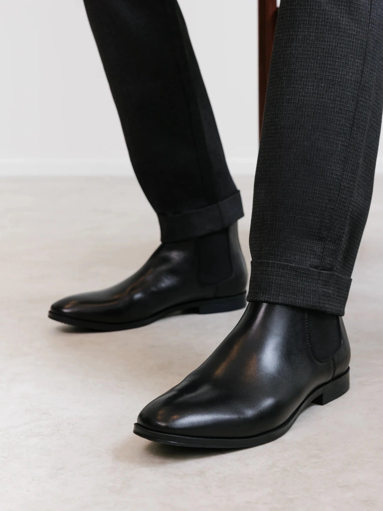 Bottine chelsea en cuir lisse noir - IZAC