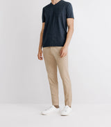T-shirt col V avec poche marine - IZAC