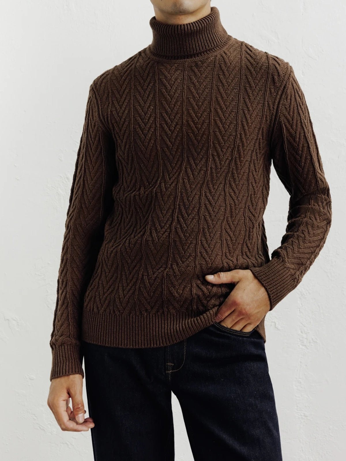 Pull col roulé torsadé chocolat - IZAC