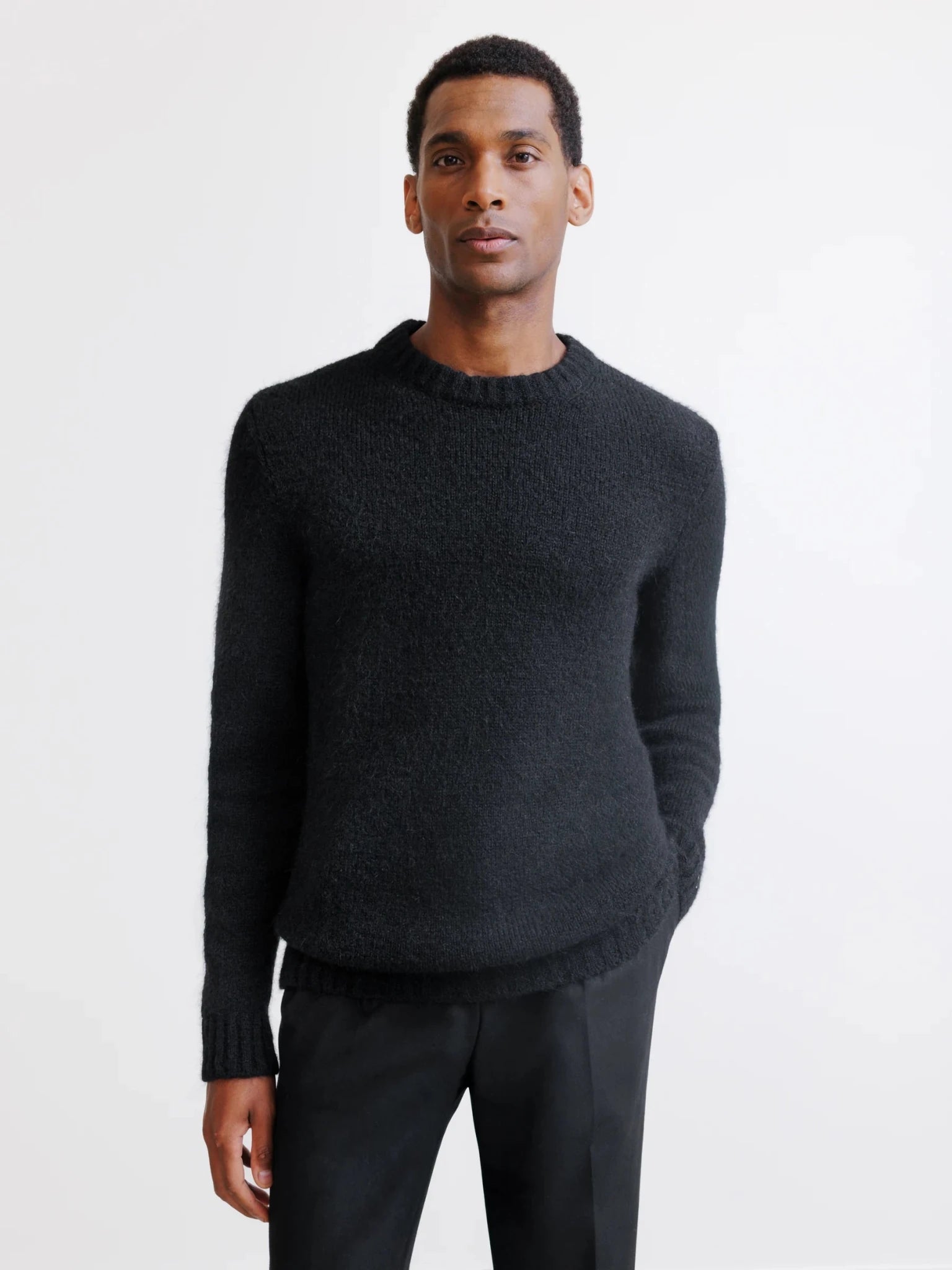 Pull col rond noir