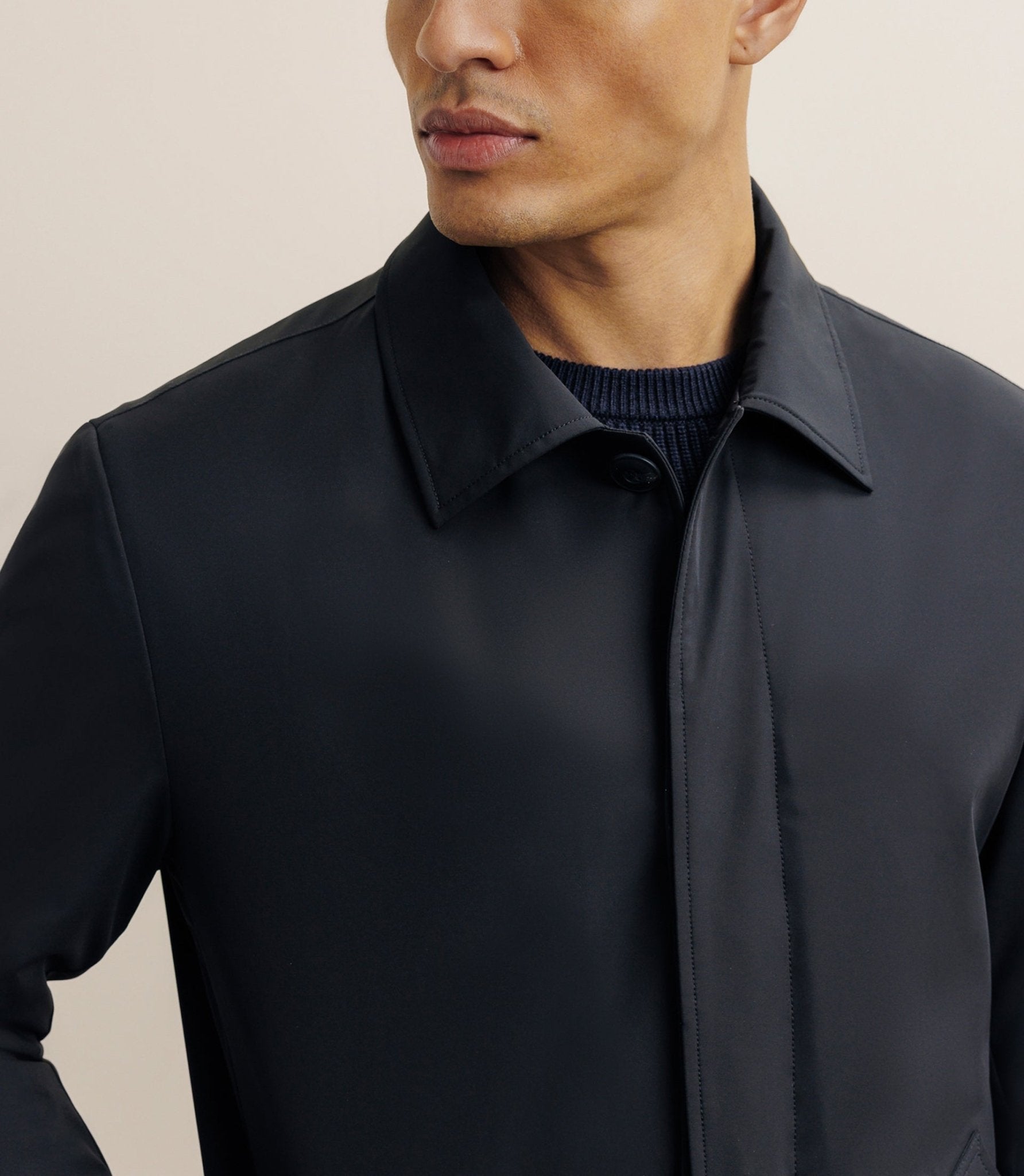Manteau imperméable court noir - IZAC