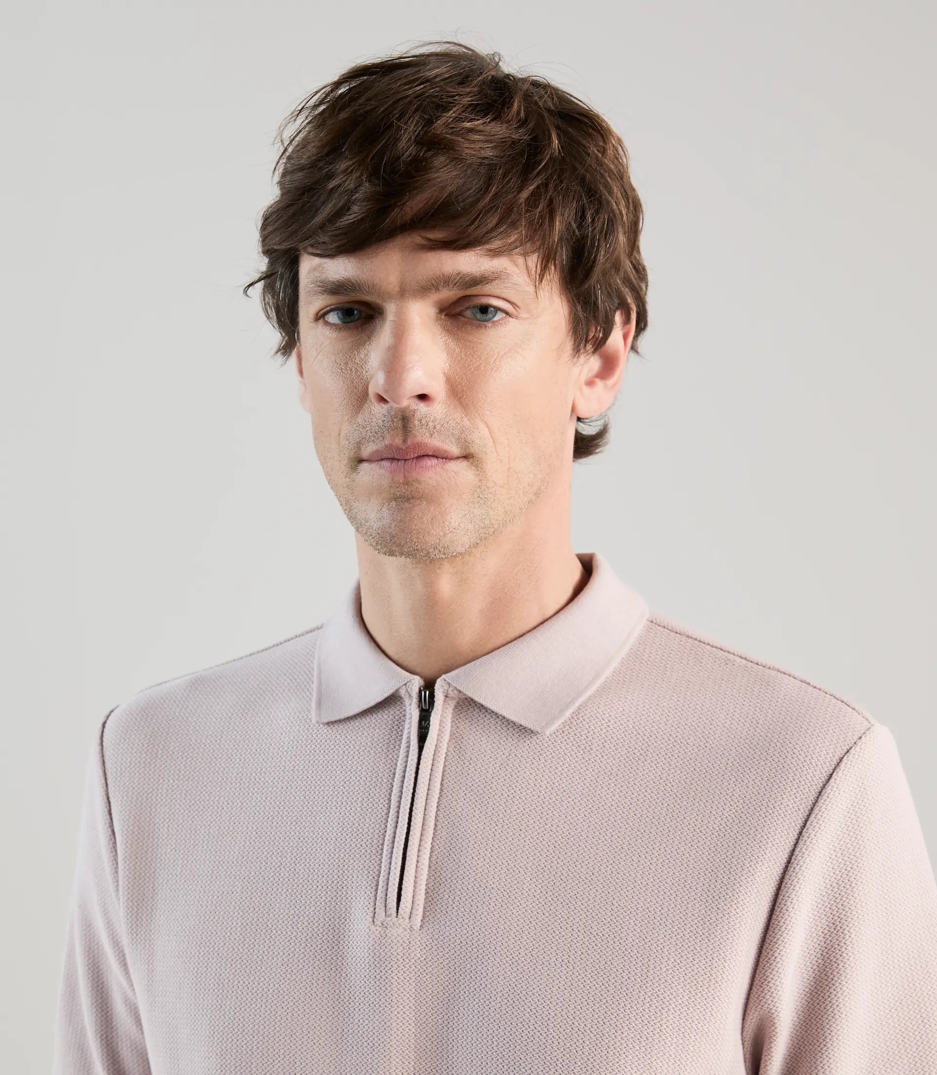 Polo col zip en jeu de points mauve gris - IZAC