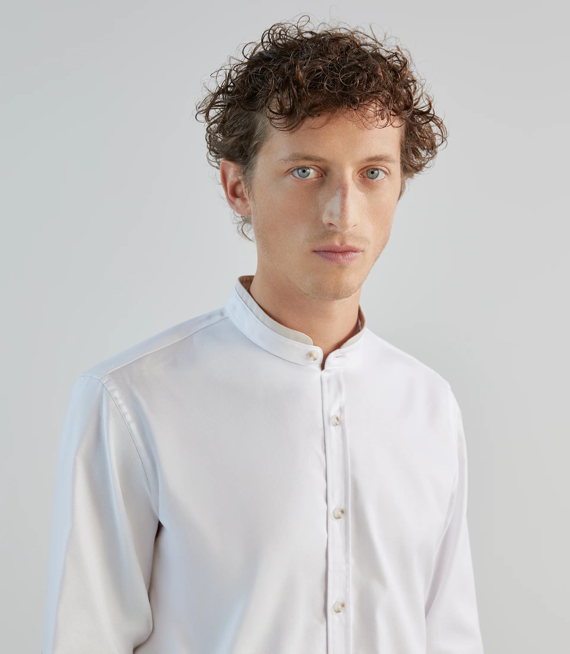 Chemise col mao avec coudières blanche - IZAC