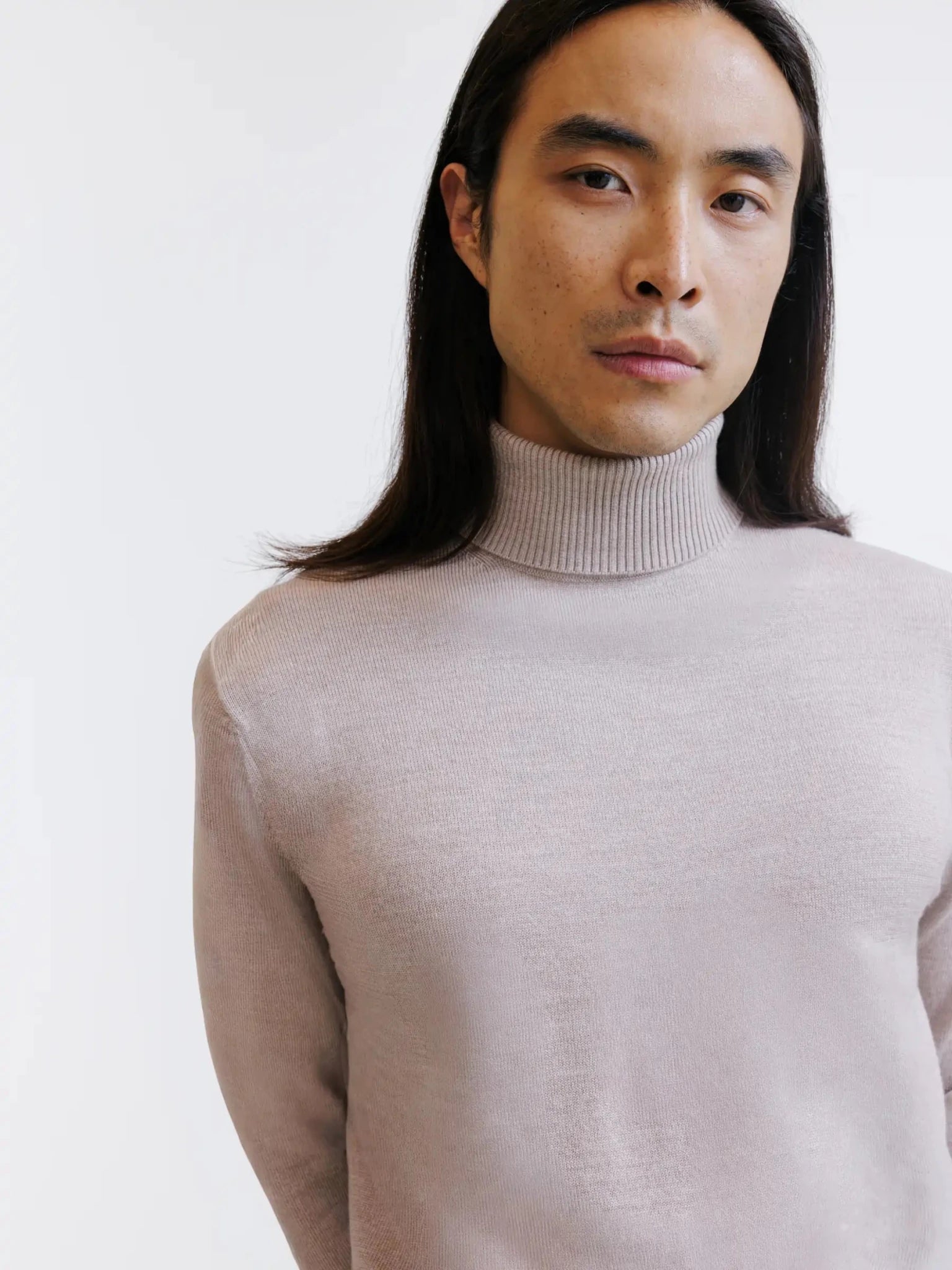 Pull col roulé en laine mérinos beige - IZAC