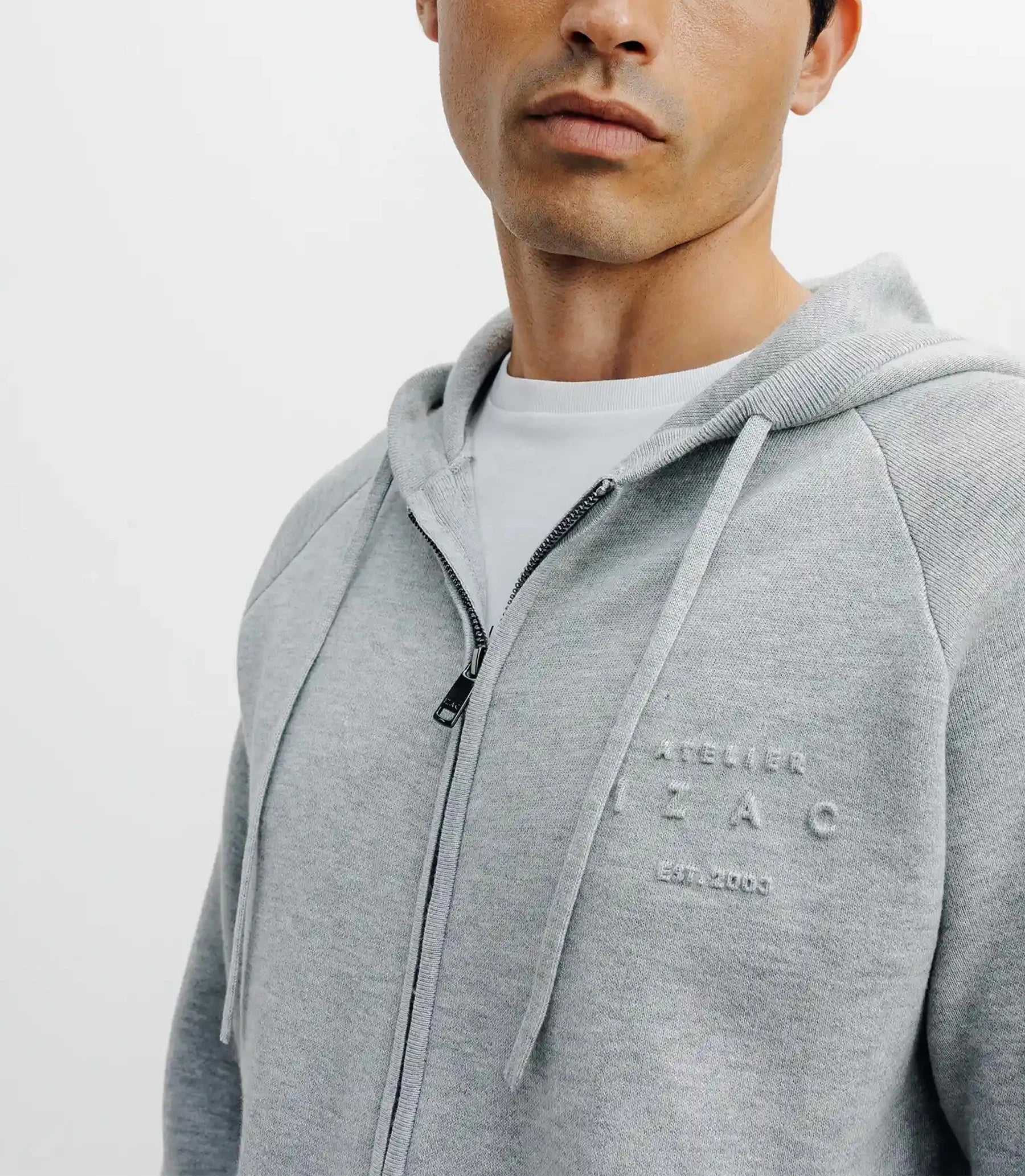 Hoodie zippé à capuche en maille gris chiné - IZAC