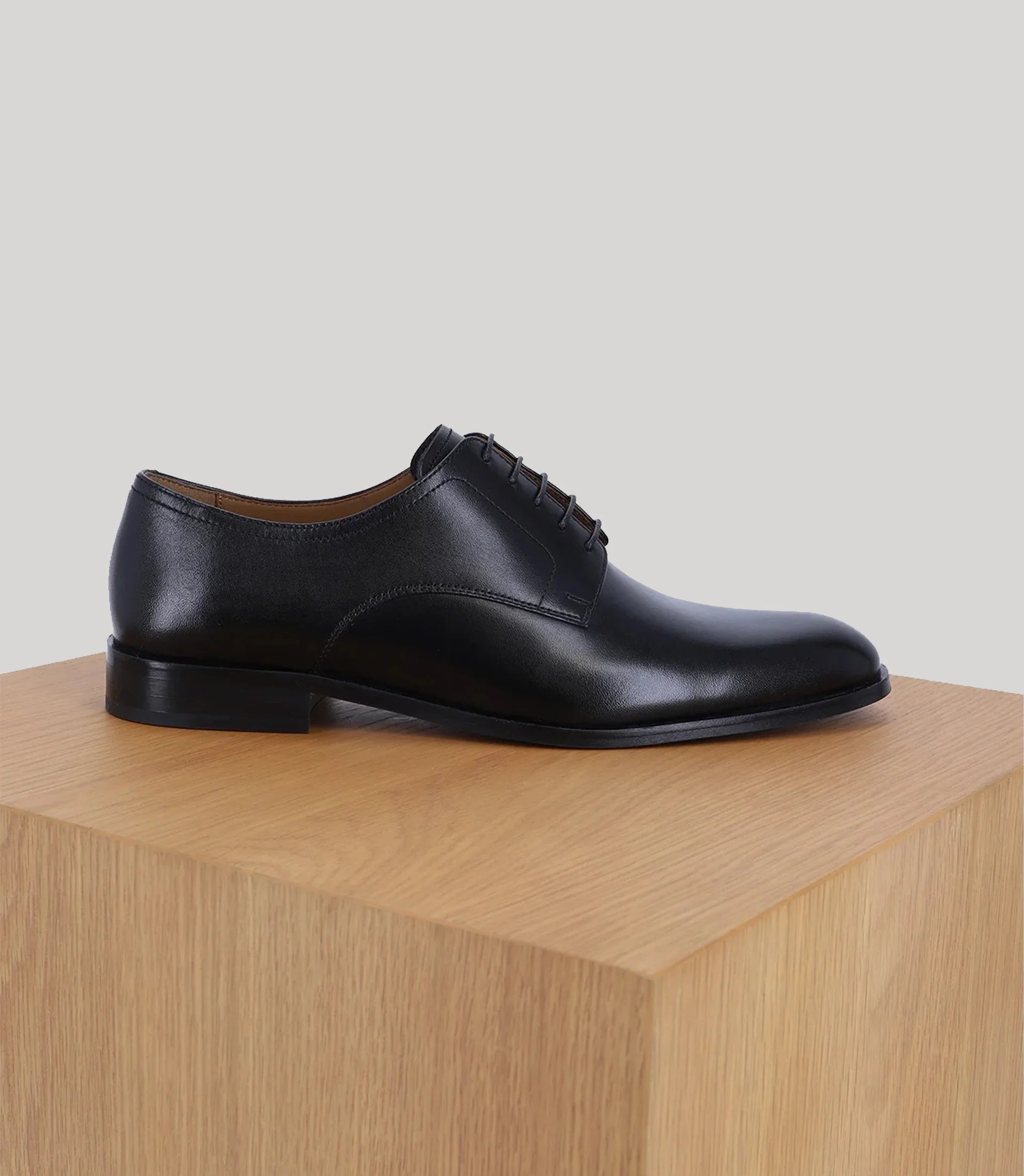 Derby en cuir noir - IZAC