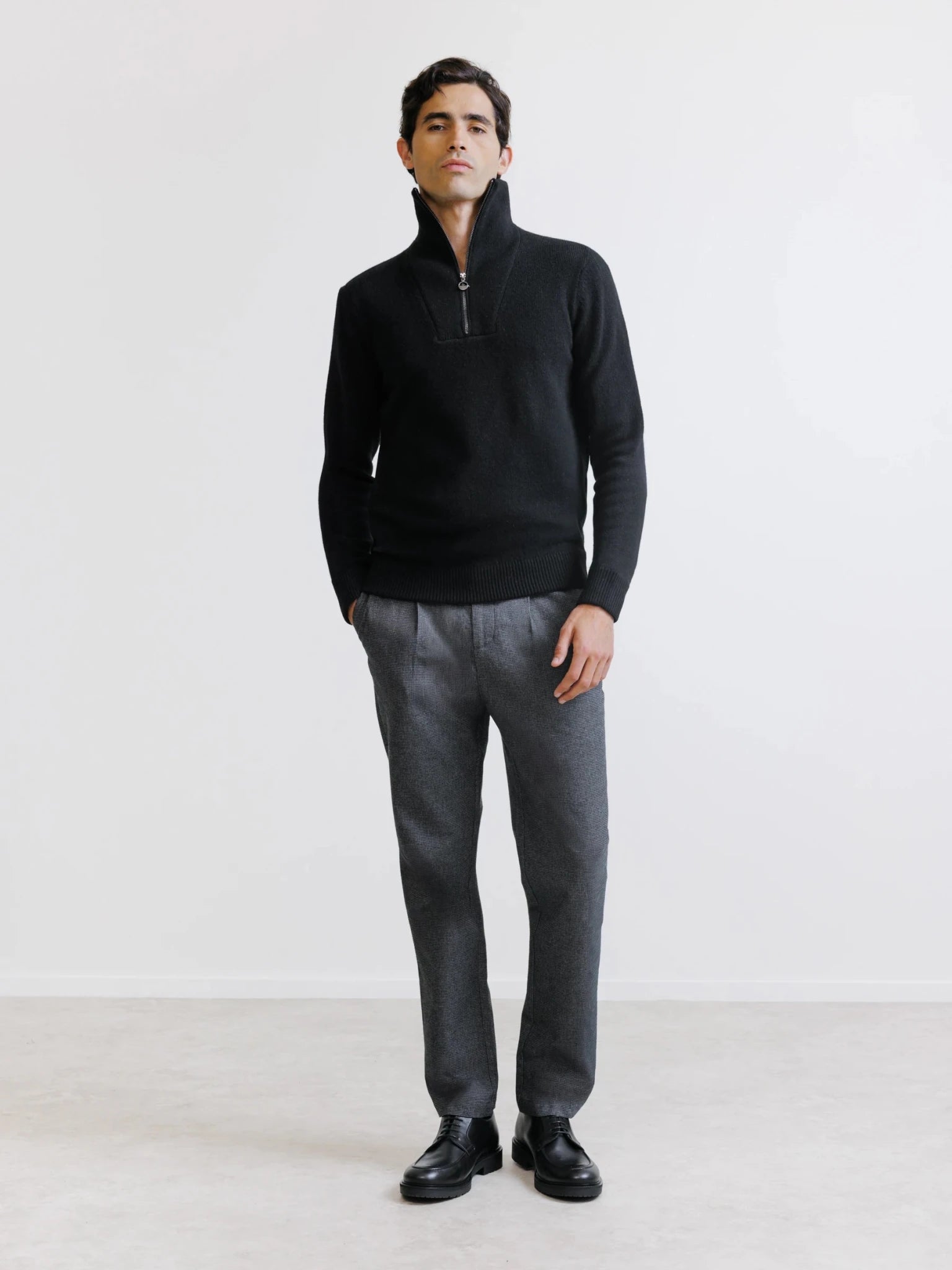 Pull en laine col camionneur noir - IZAC