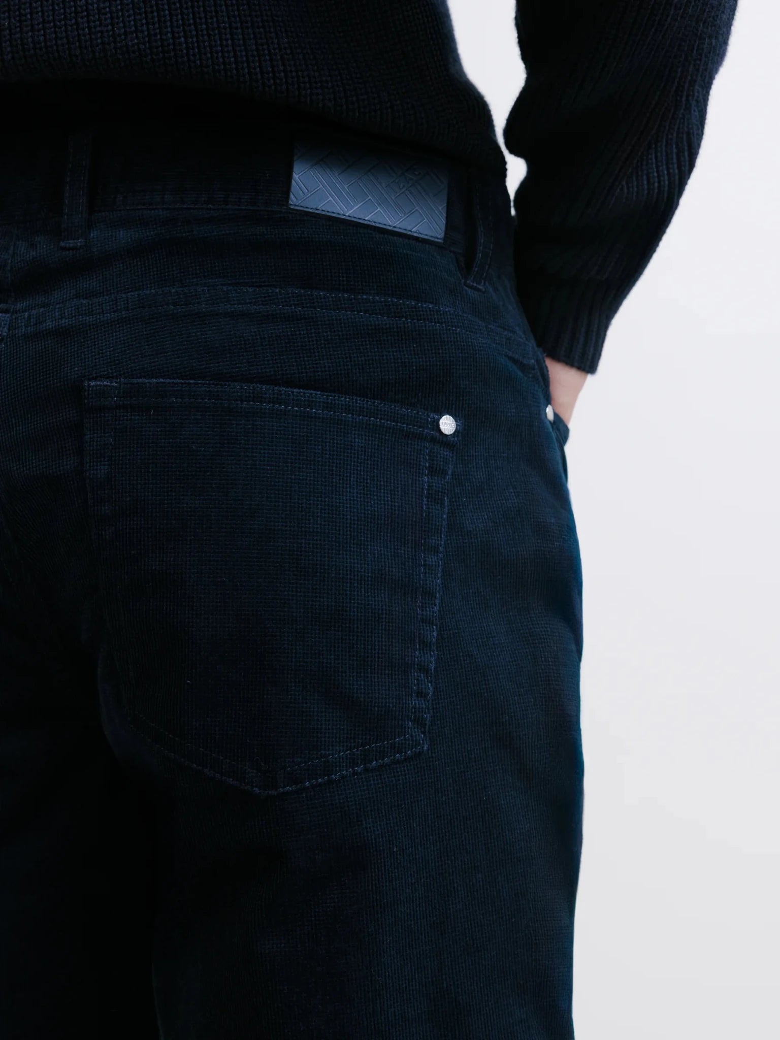 Pantalon en velours marine - IZAC