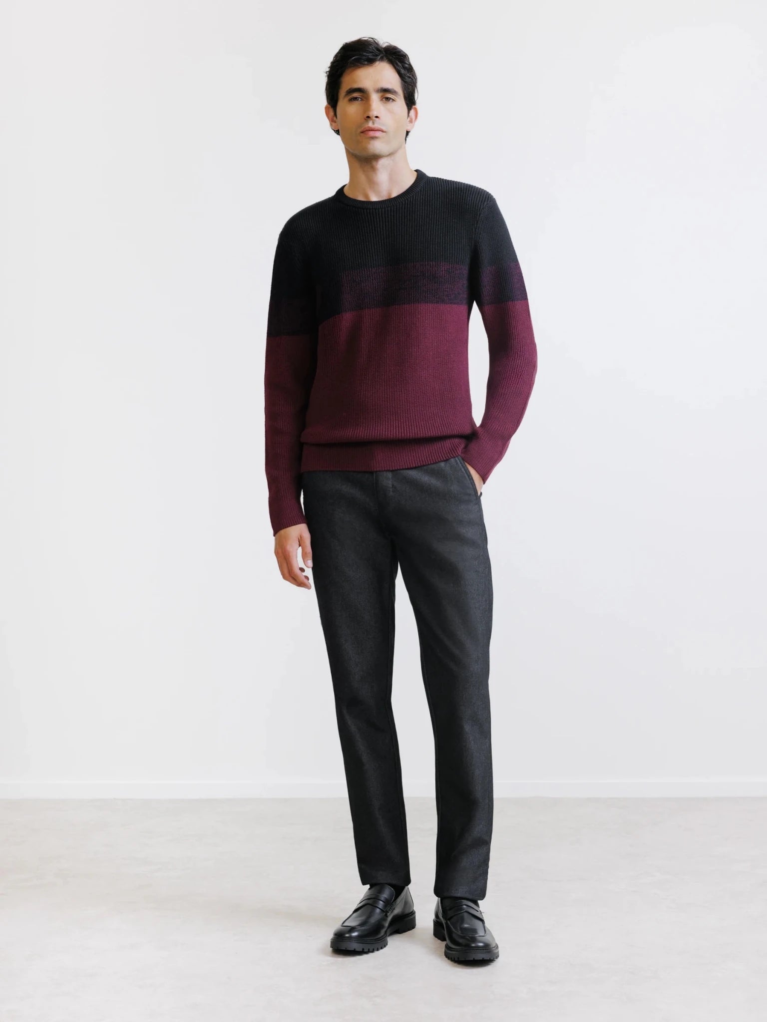 Pull col rond noir - IZAC