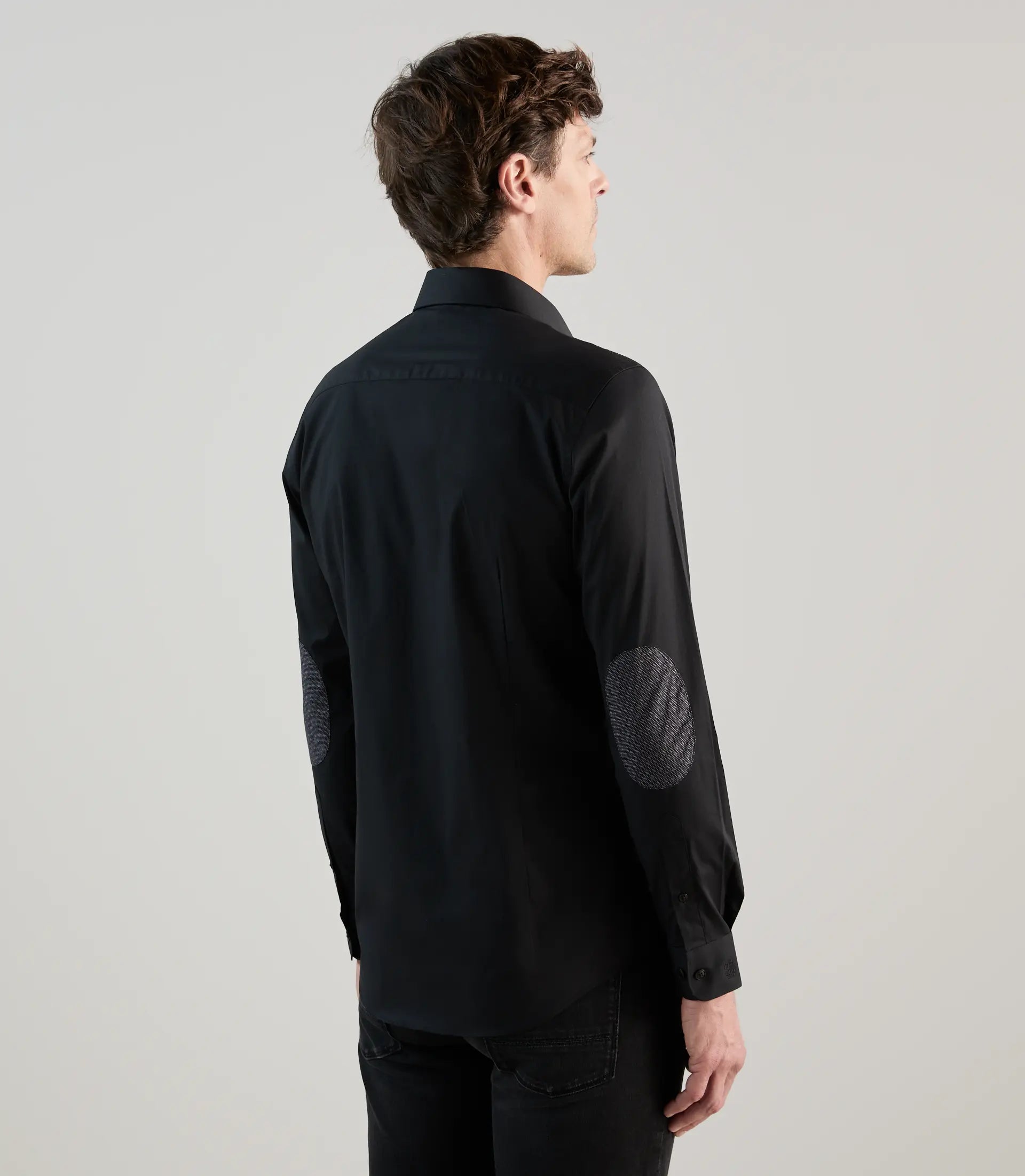 Chemise ville avec coudières noire - IZAC