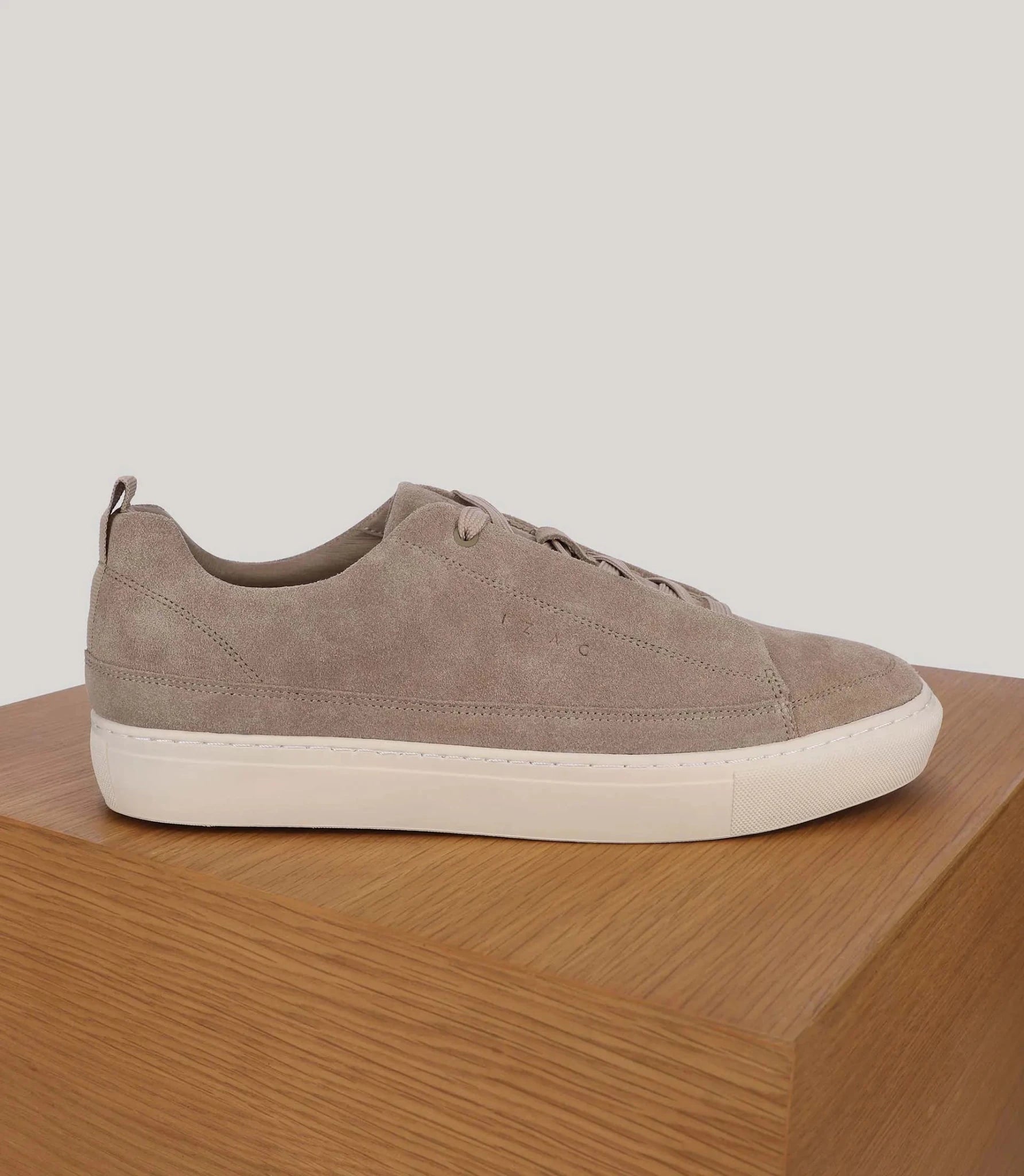 Basket en suède beige - IZAC