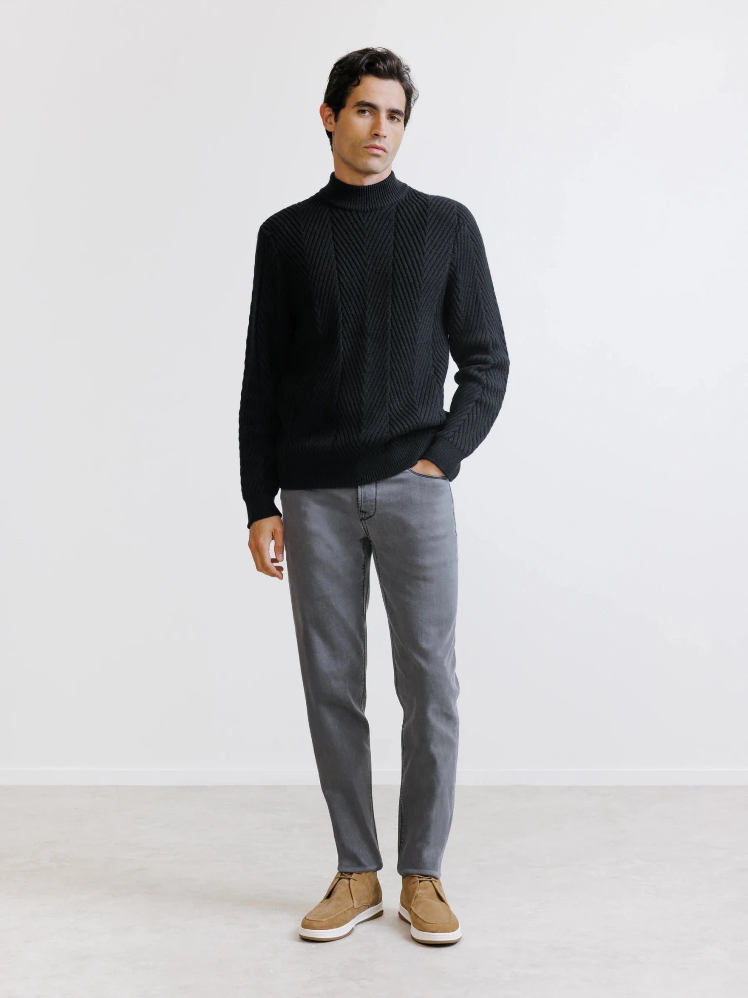 Pull col cheminée noir - IZAC