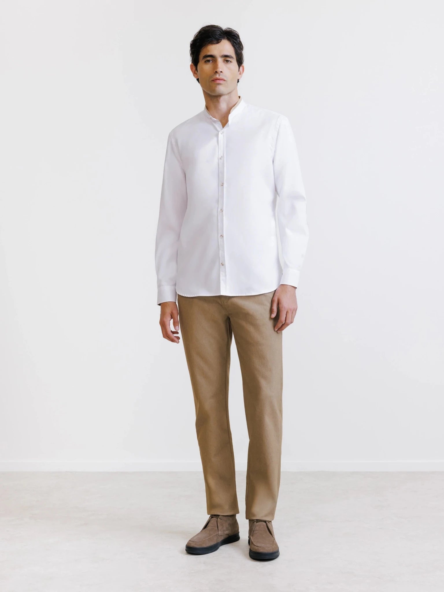 Chemise col mao avec coudière en suède blanche - IZAC
