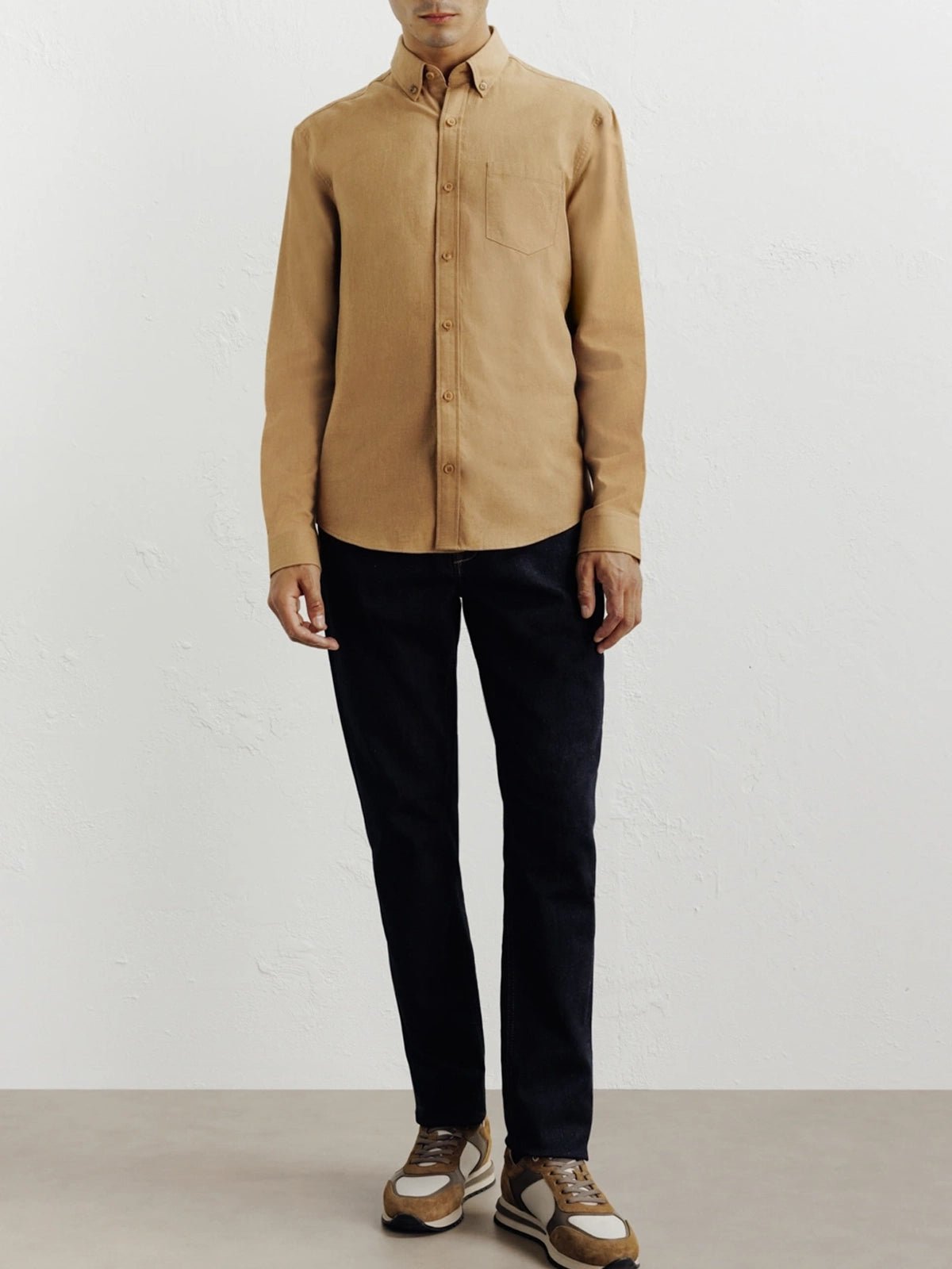Chemise casual avec col boutonné camel - IZAC