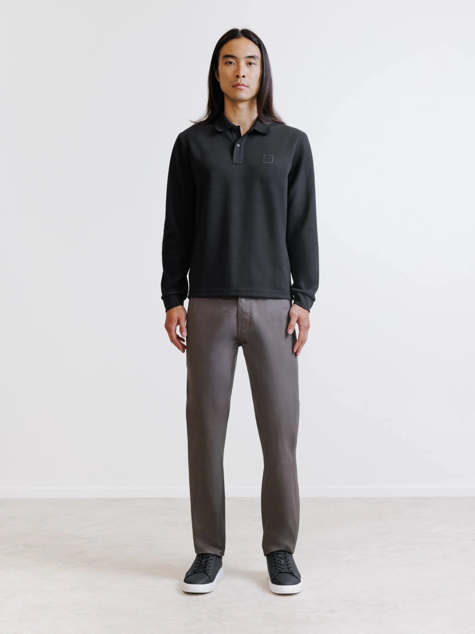 Polo manches longues col boutonné noir - IZAC