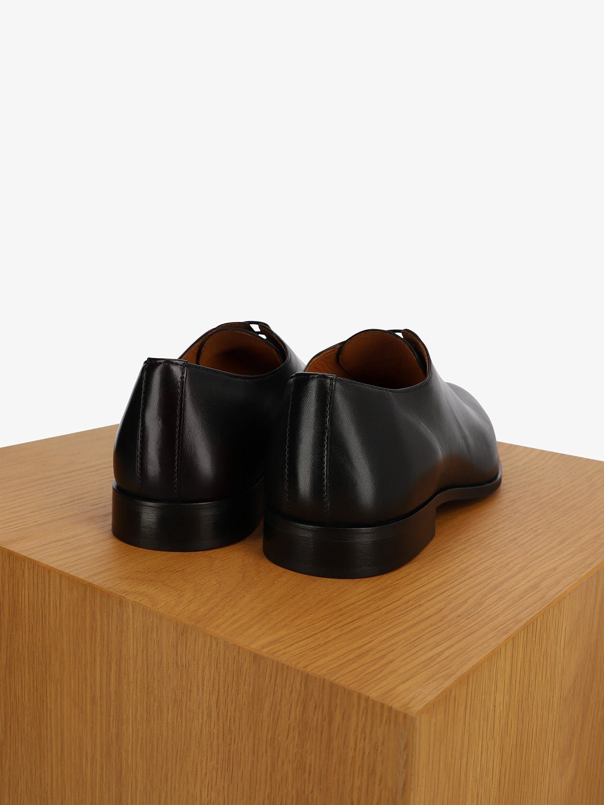 Chaussures richelieu en cuir noires - IZAC