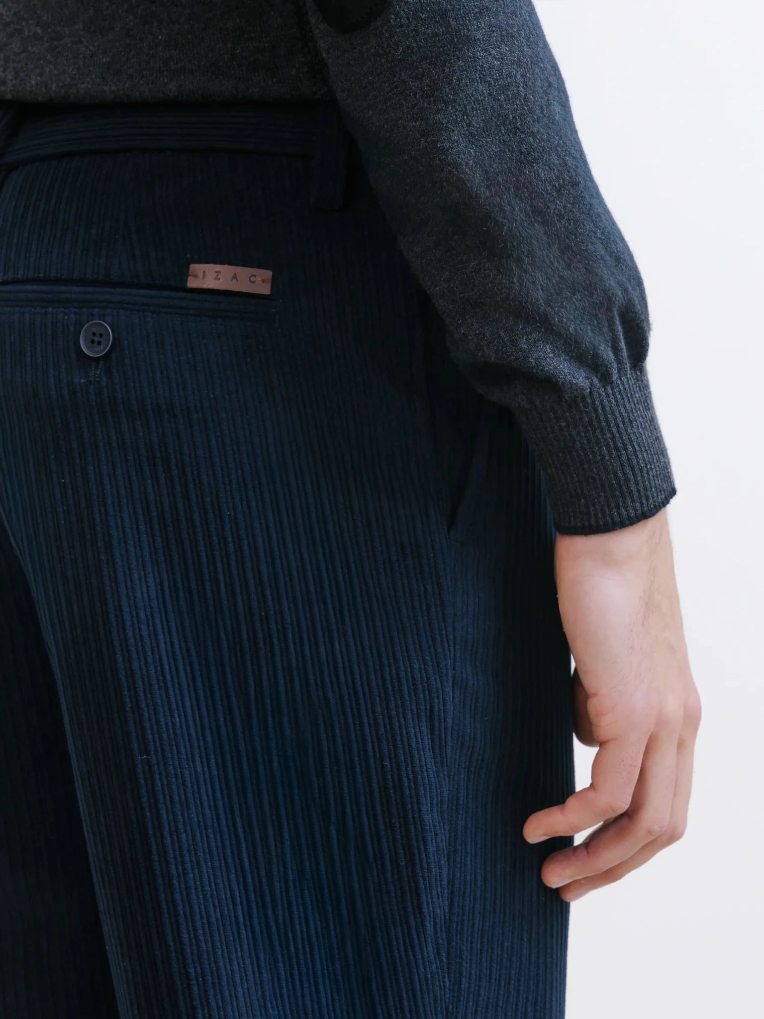 Pantalon en velours marine - IZAC