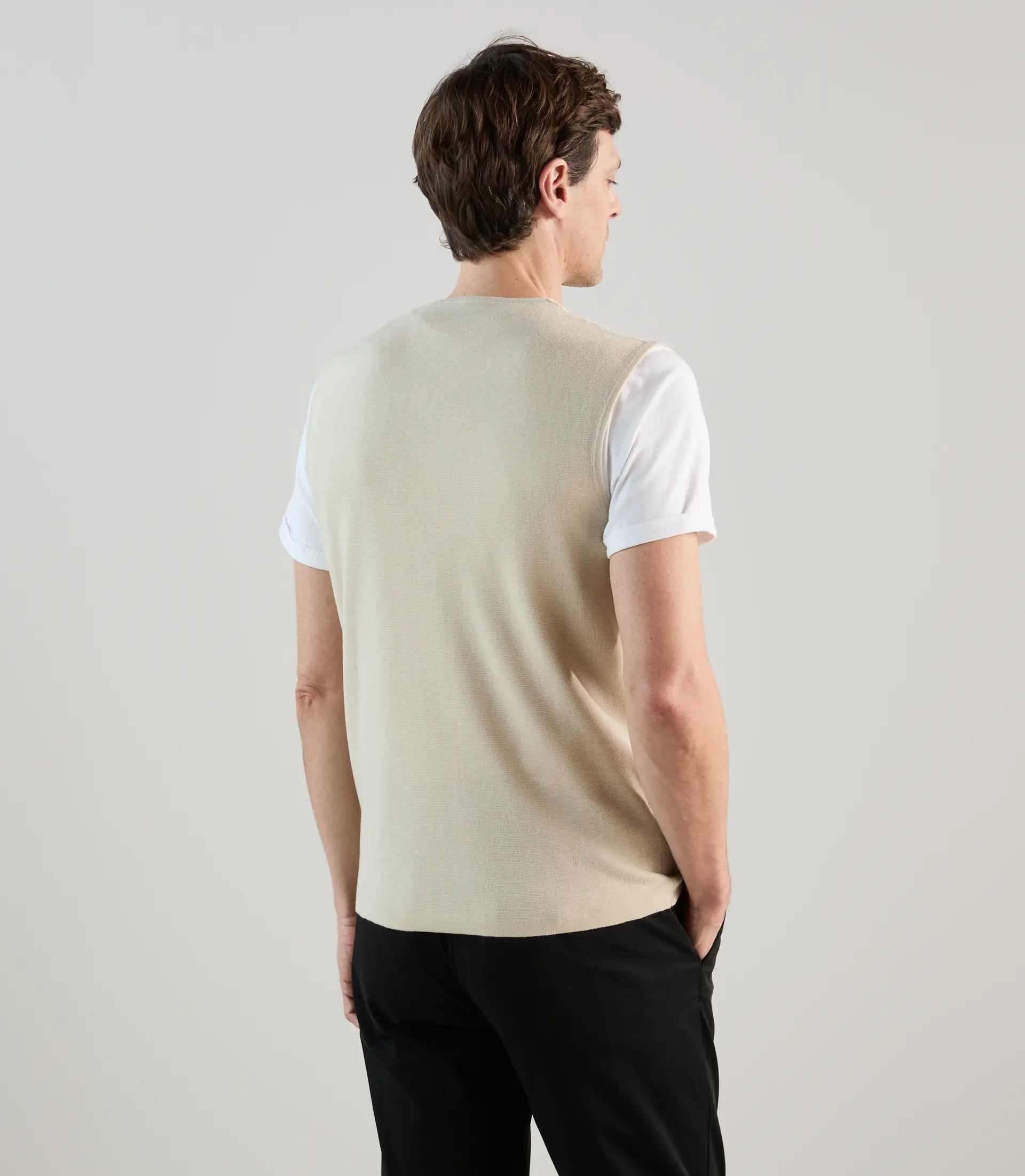 Gilet sans manches boutonné en maille beige - IZAC
