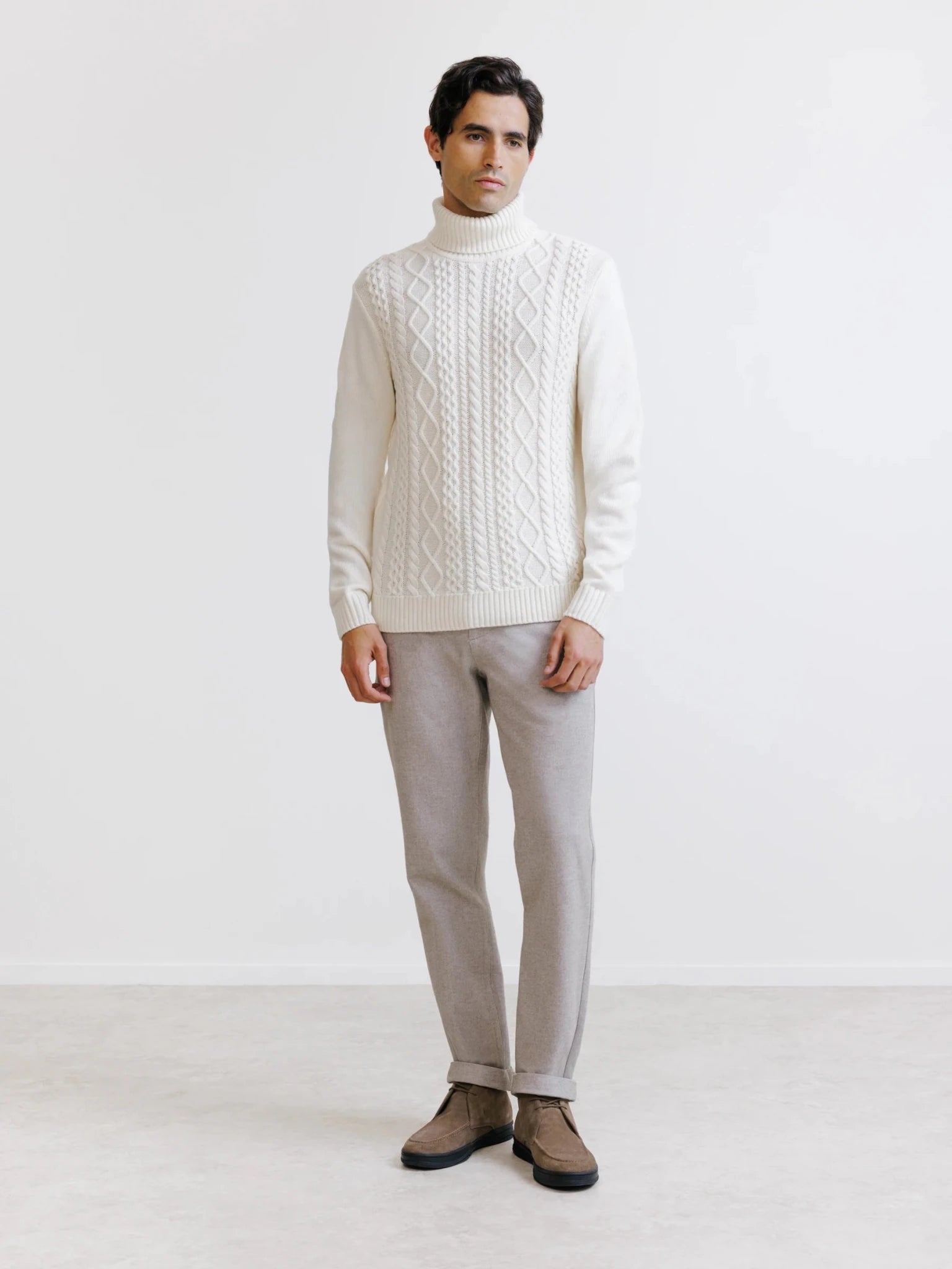 Pull col roulé en maille torsadée écru - IZAC