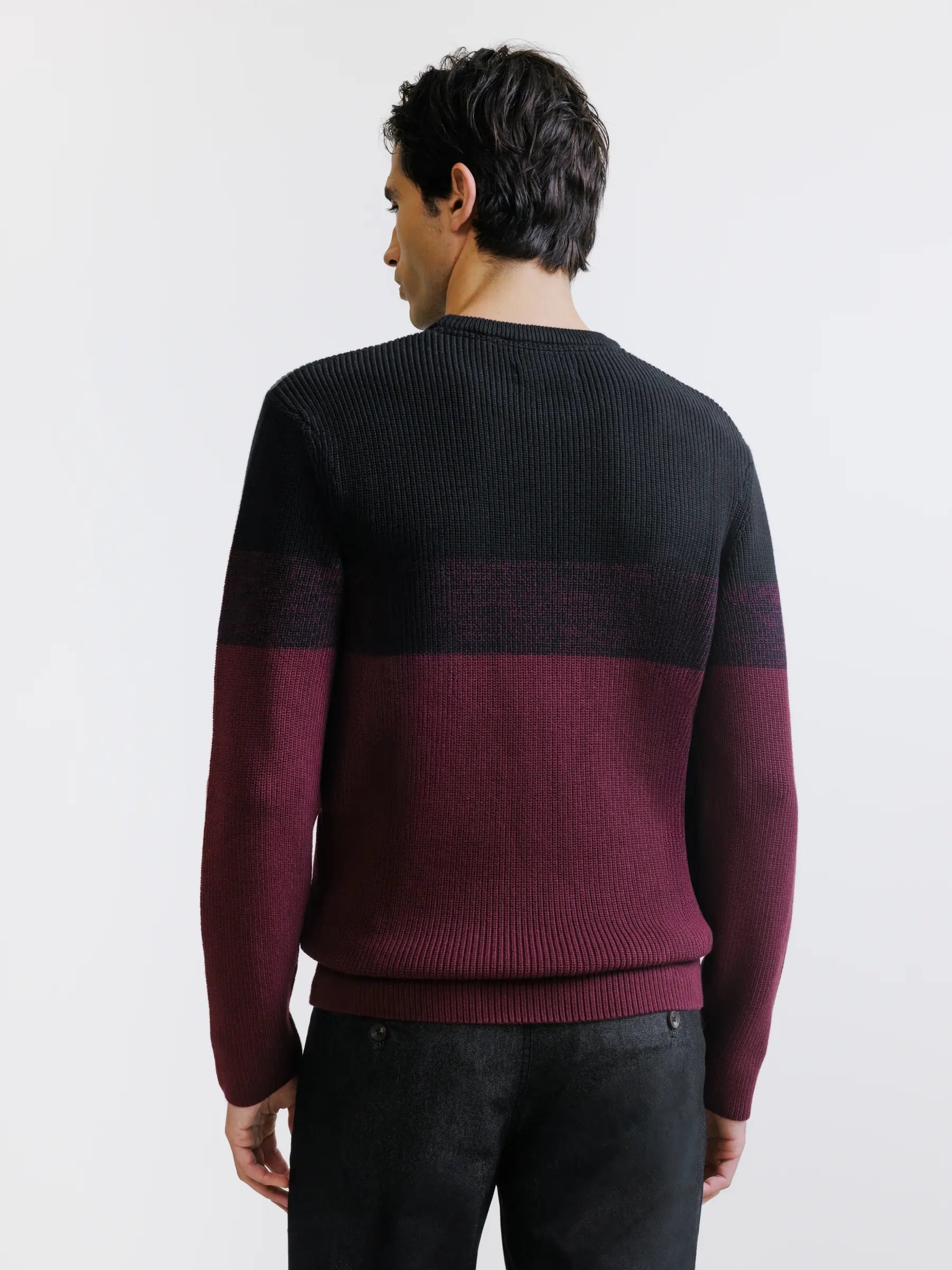 Pull col rond noir