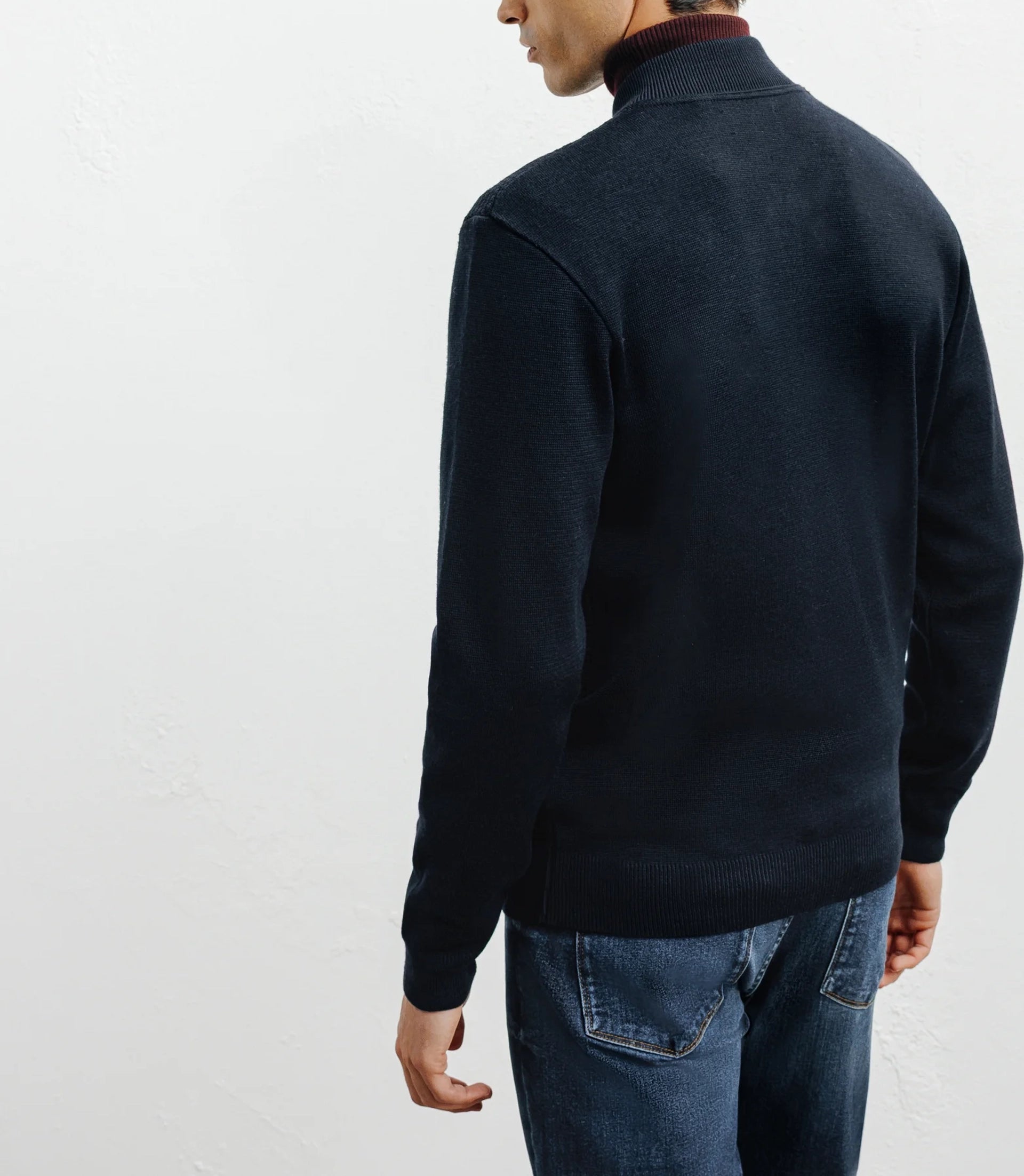 Zipped vest with navy stitch pattern