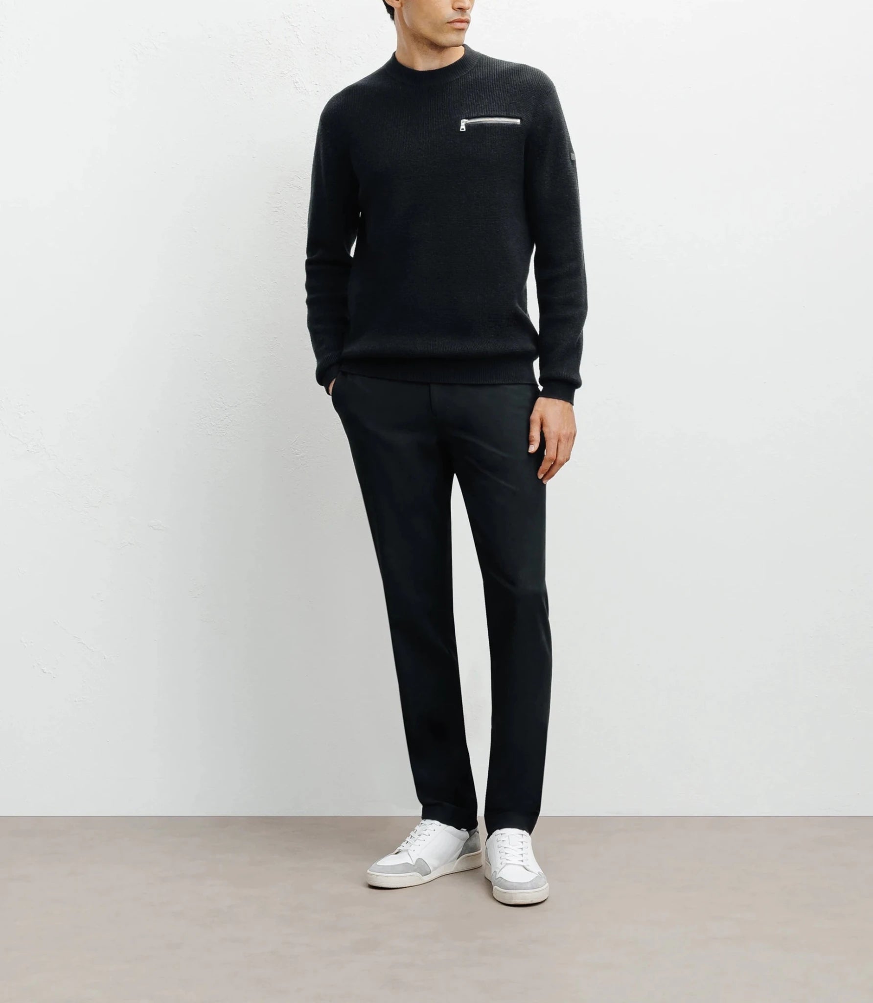 Pull col rond noir - IZAC