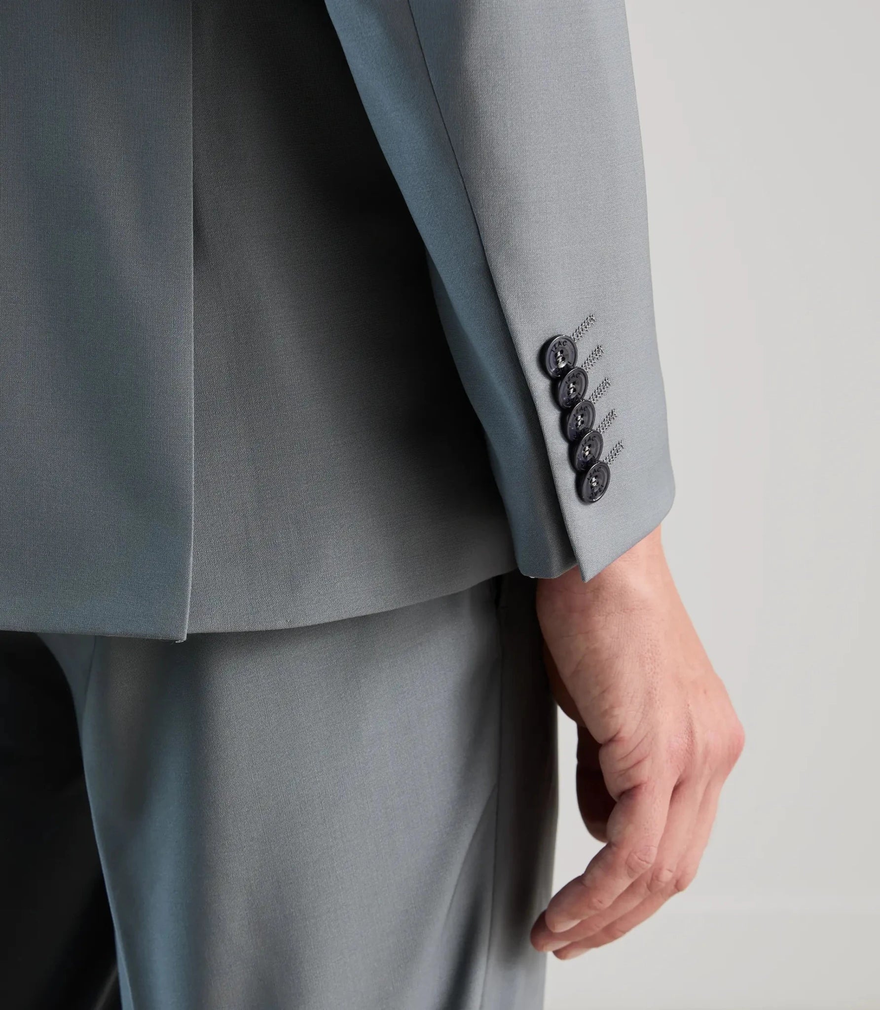 Costume 2 boutons en laine majoritaire bleu gris clair - IZAC