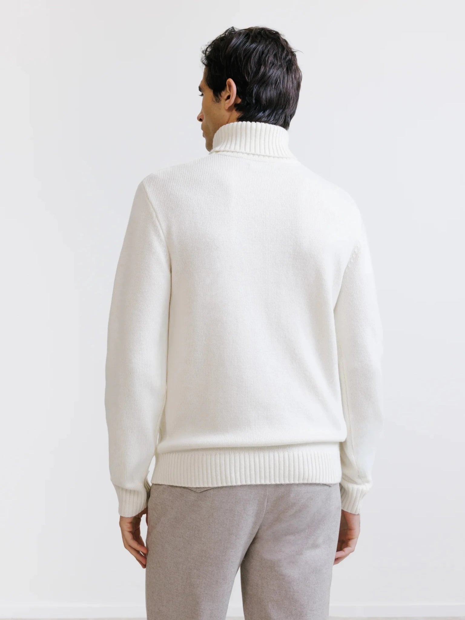 Pull col roulé en maille torsadée écru - IZAC