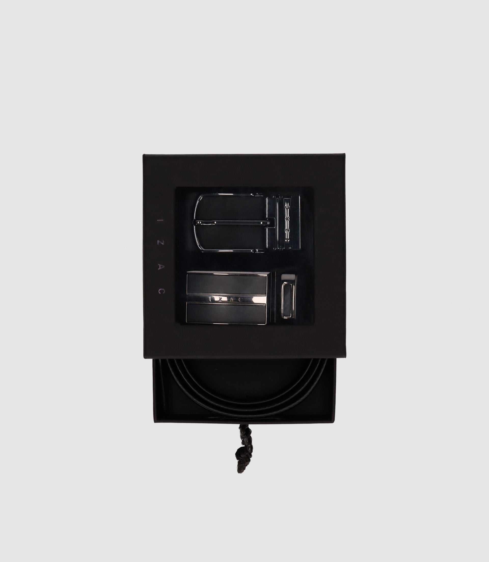 Coffret ceinture réversible en cuir noir et noir matt - IZAC