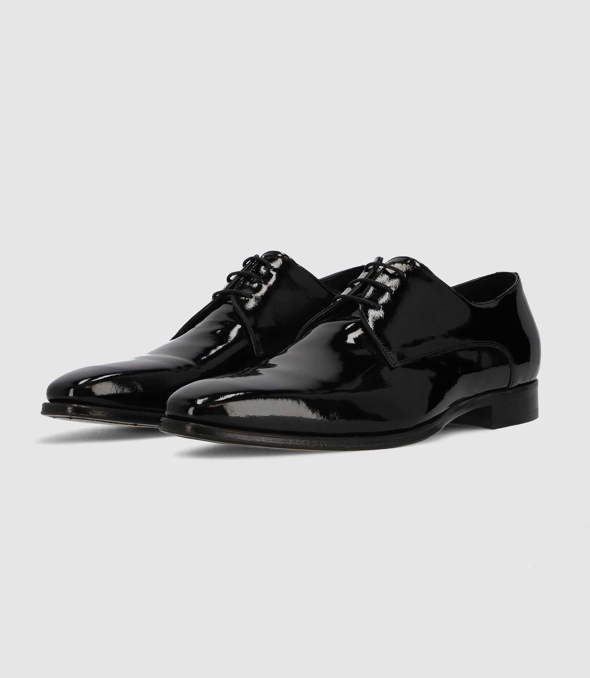Chaussure derby vernis noires - IZAC
