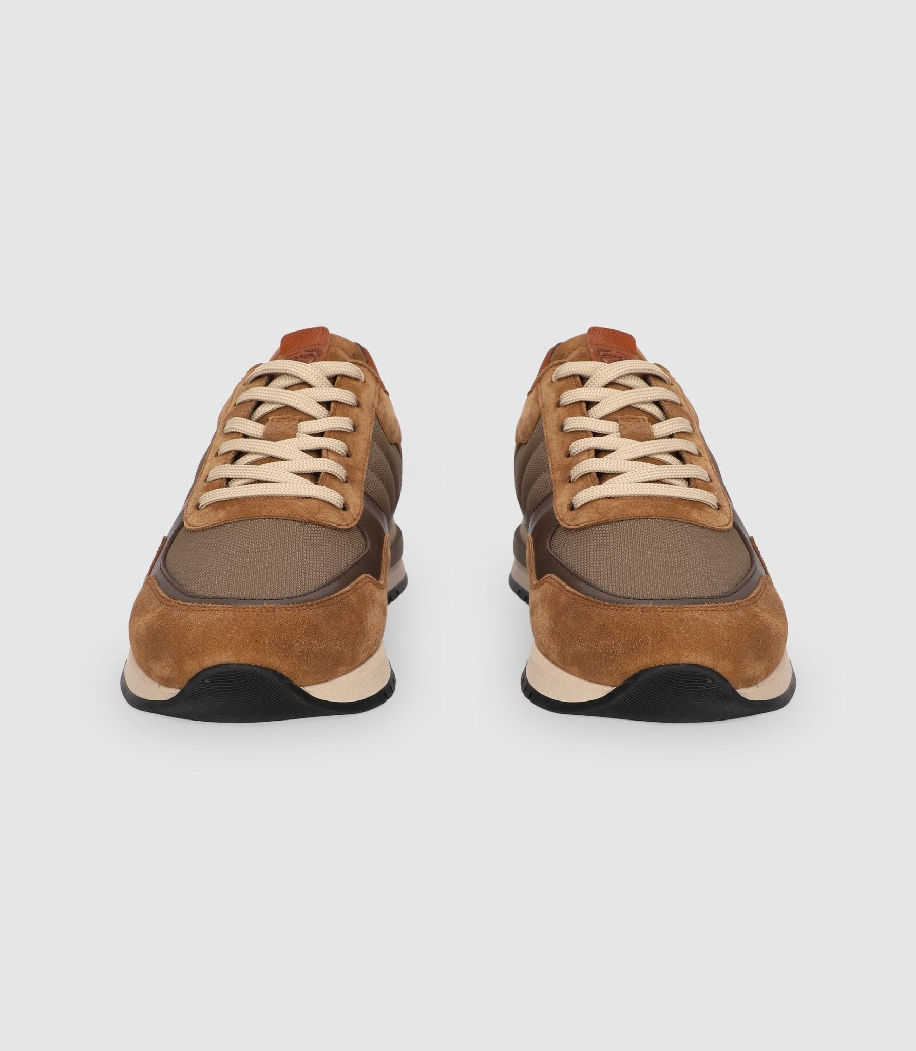Chaussures sneakers en cuir beige - IZAC