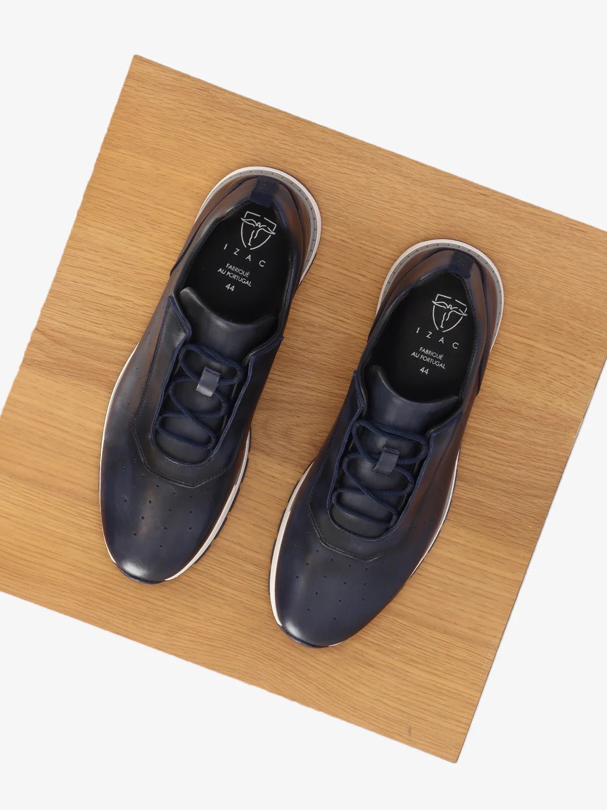 Chaussures baskets marine - IZAC