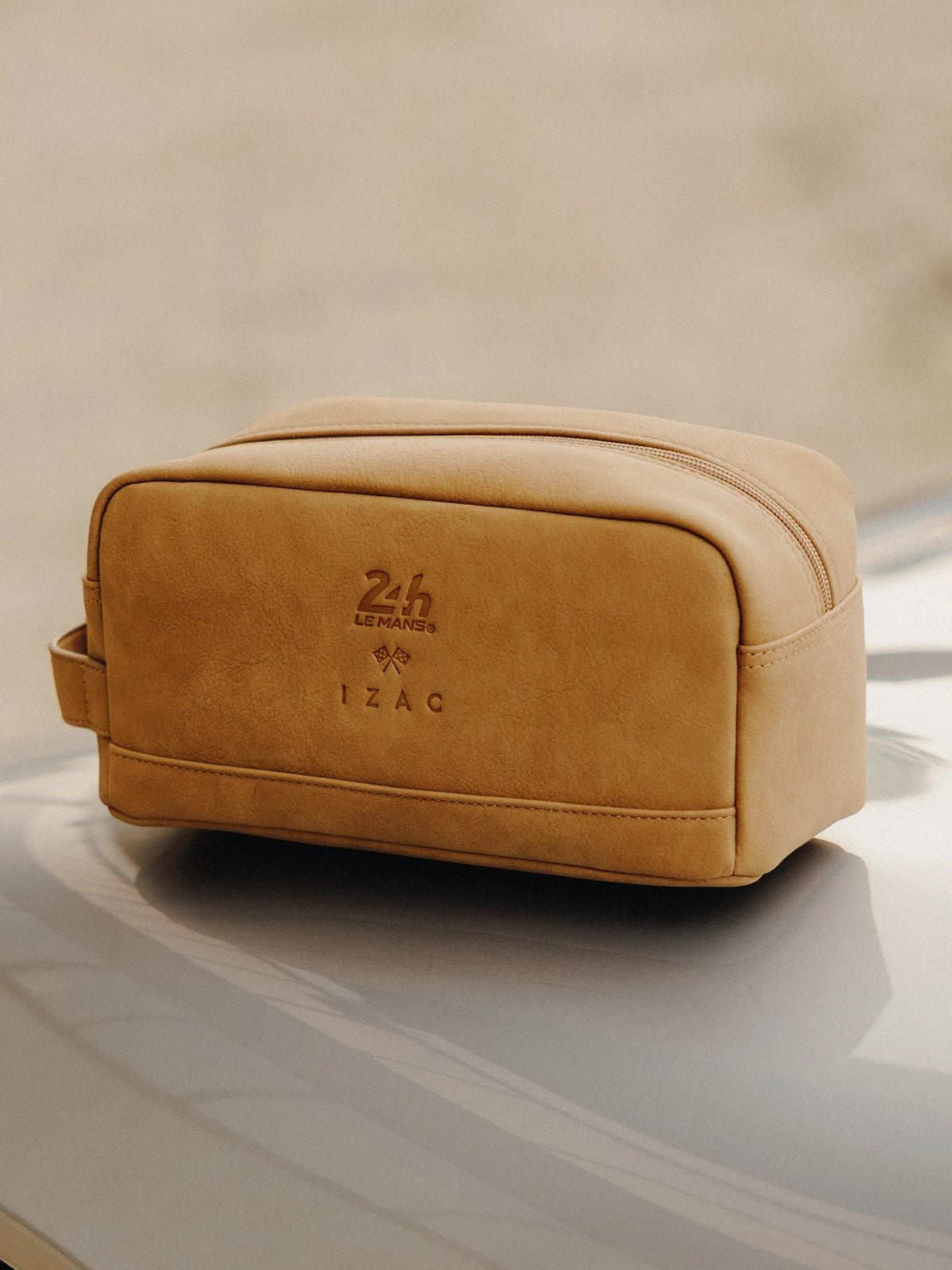 Trousse de toilette camel 24h Le Mans - IZAC