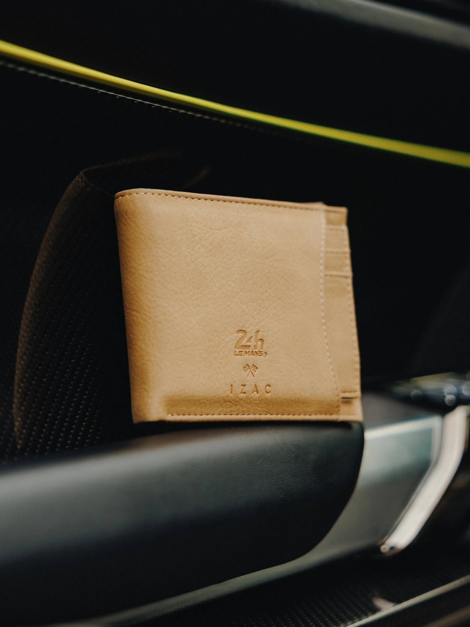 Portefeuille avec porte cartes camel 24h Le Mans - IZAC