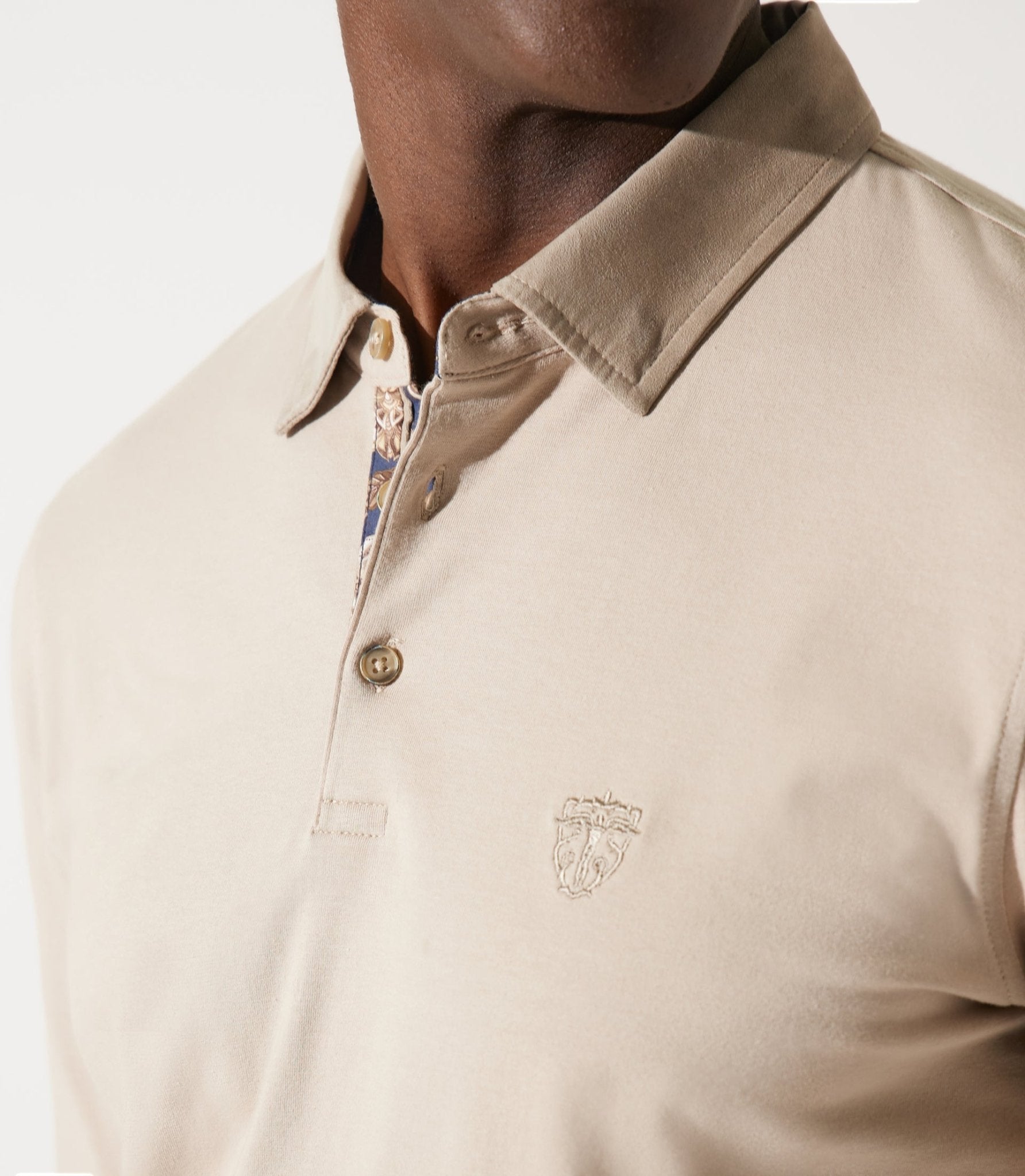 Polo beige manches longues col suède beige GARA - IZAC