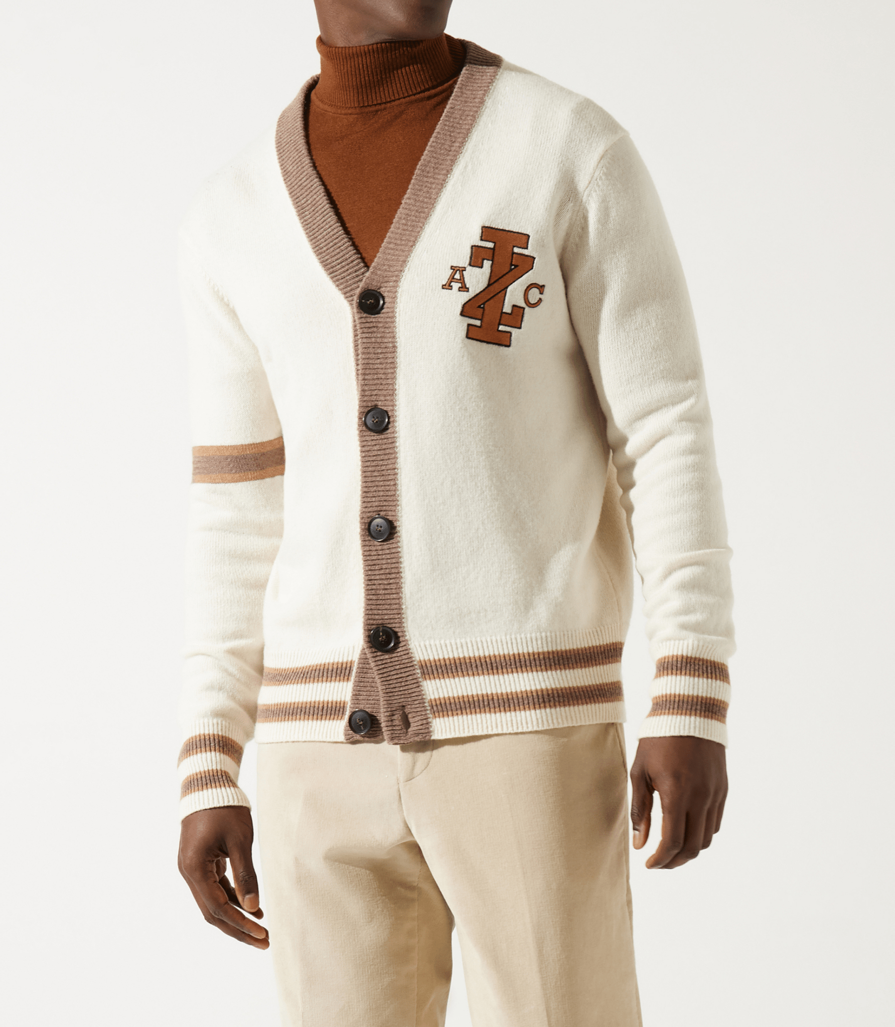 Gilet boutonné brodé écru - IZAC