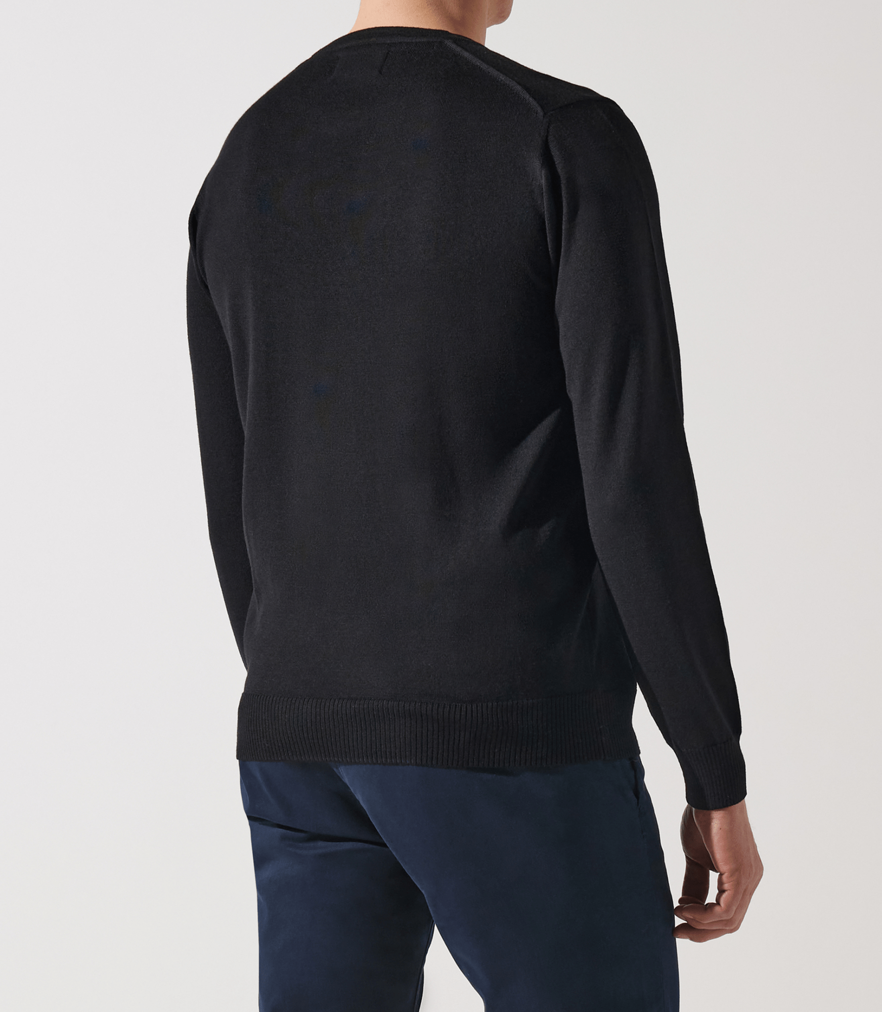 Pull col rond noir 100% mérinos - IZAC