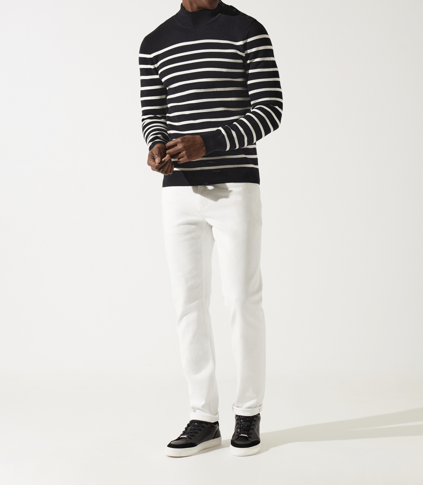Pull col montant boutonné noir - IZAC