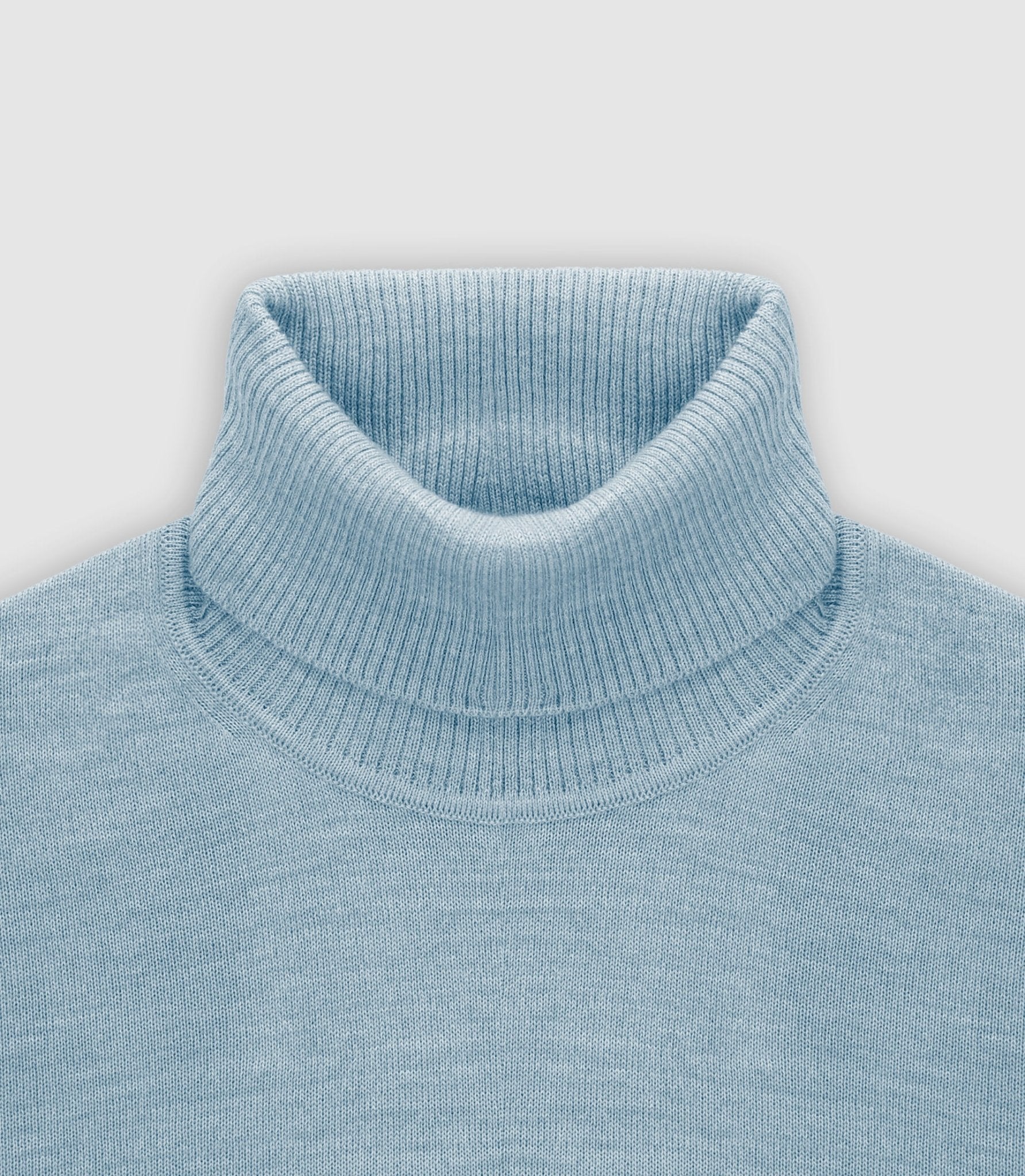 Pull col roulé bleu ciel - IZAC