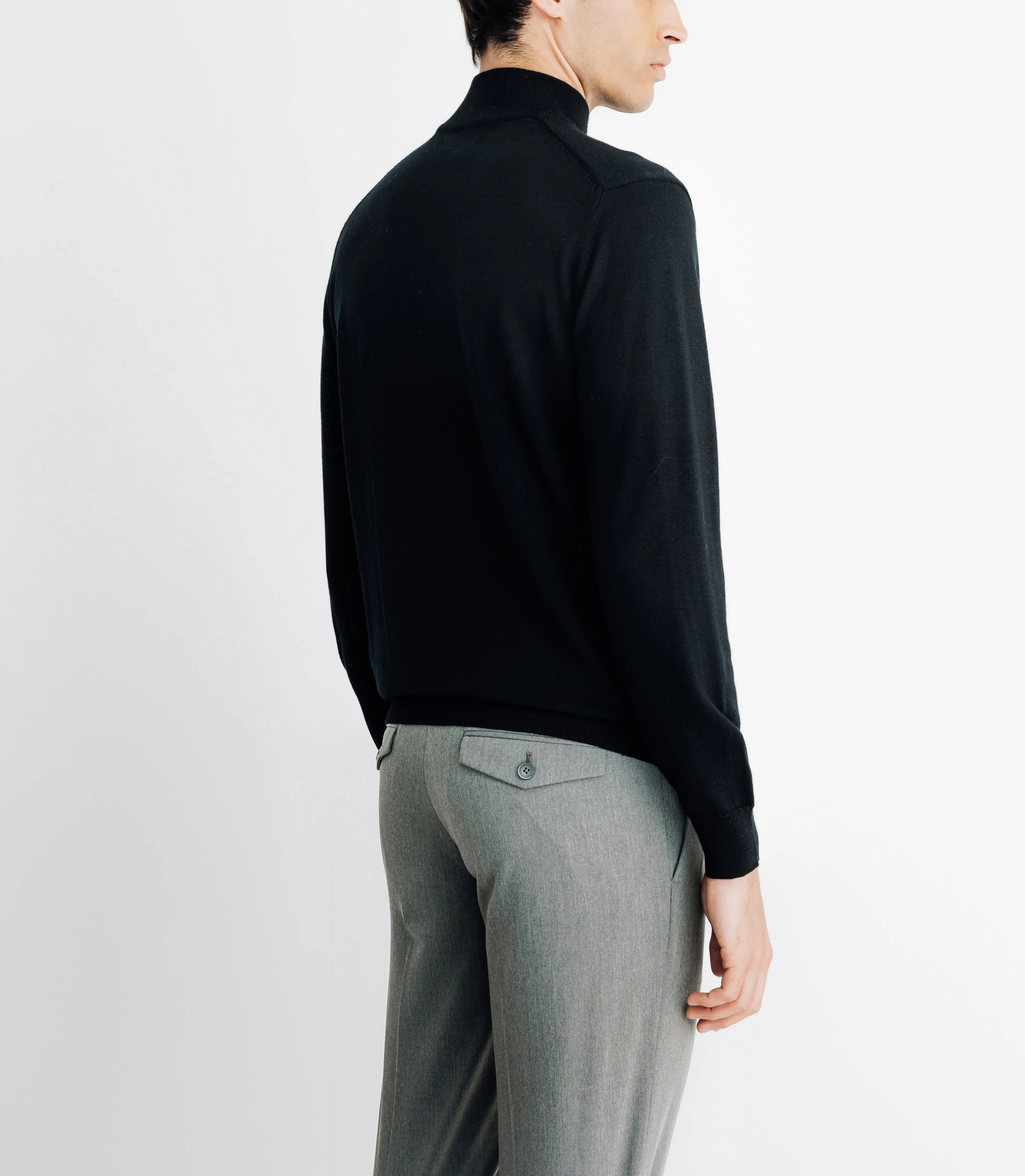 Pull en laine mérinos col cheminée noir - IZAC