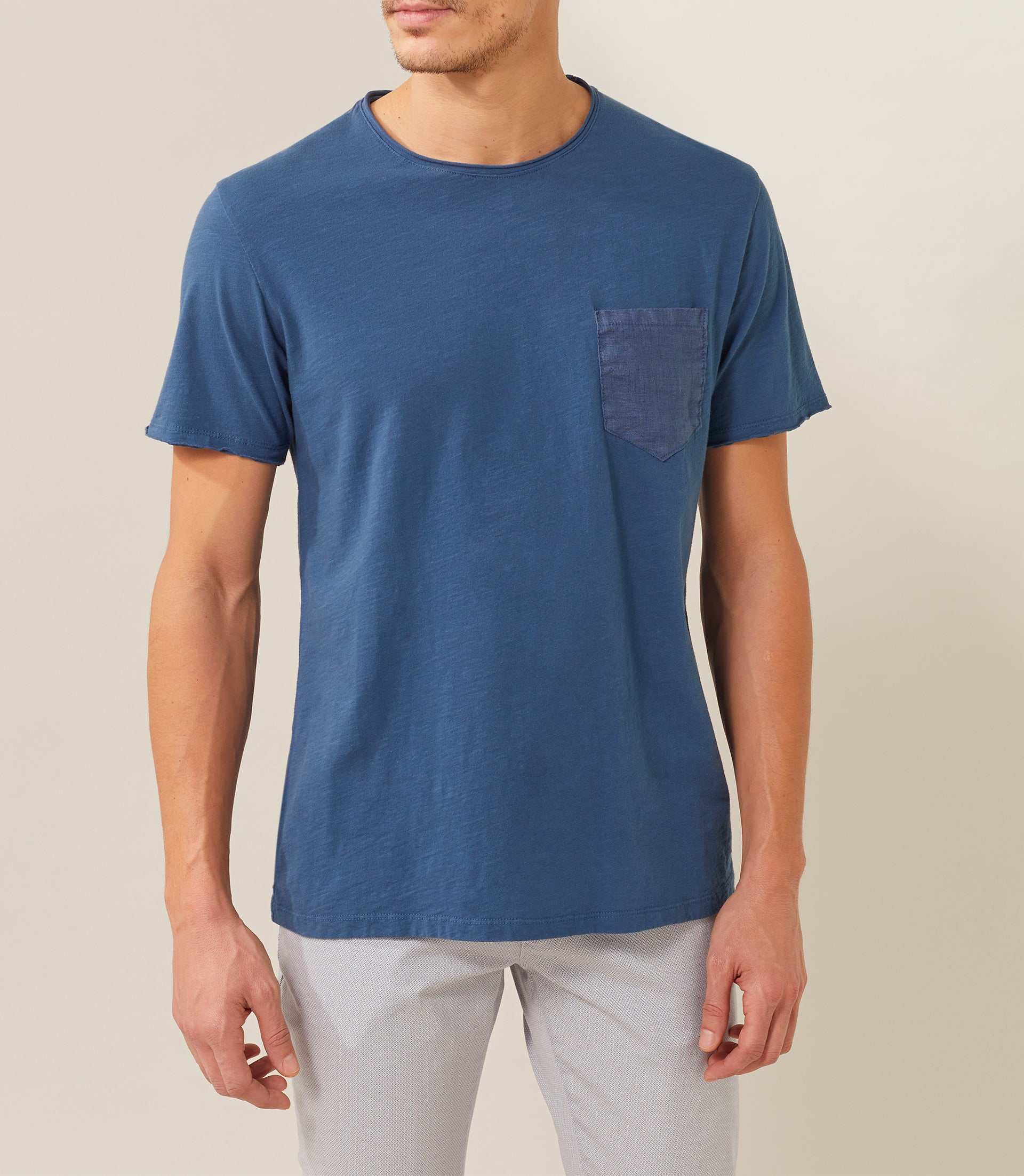 T shirt col rond marine avec poche poitrine en lin "Xavi" - IZAC