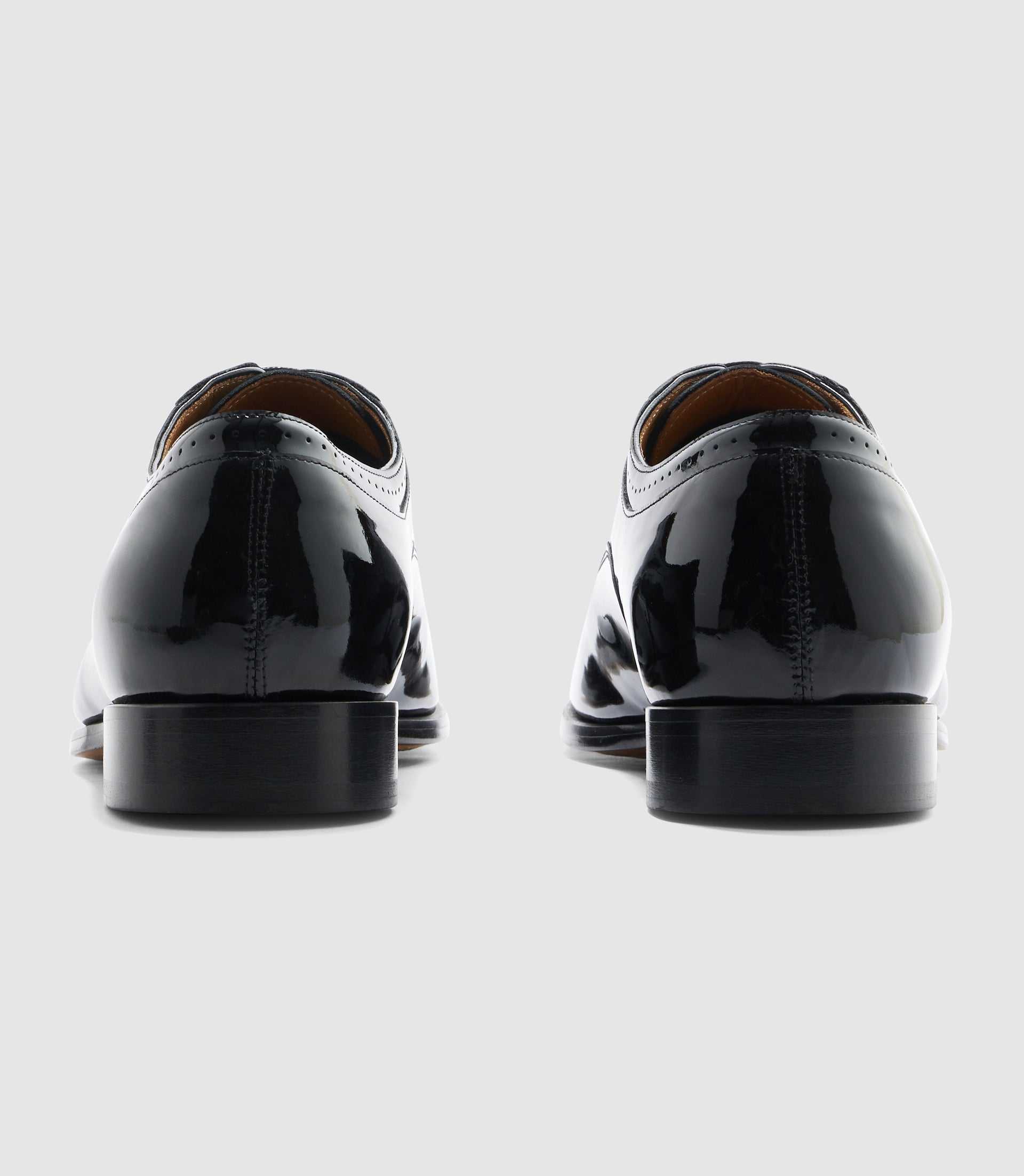 Richelieu couture noir - vernis "Enrico" - IZAC