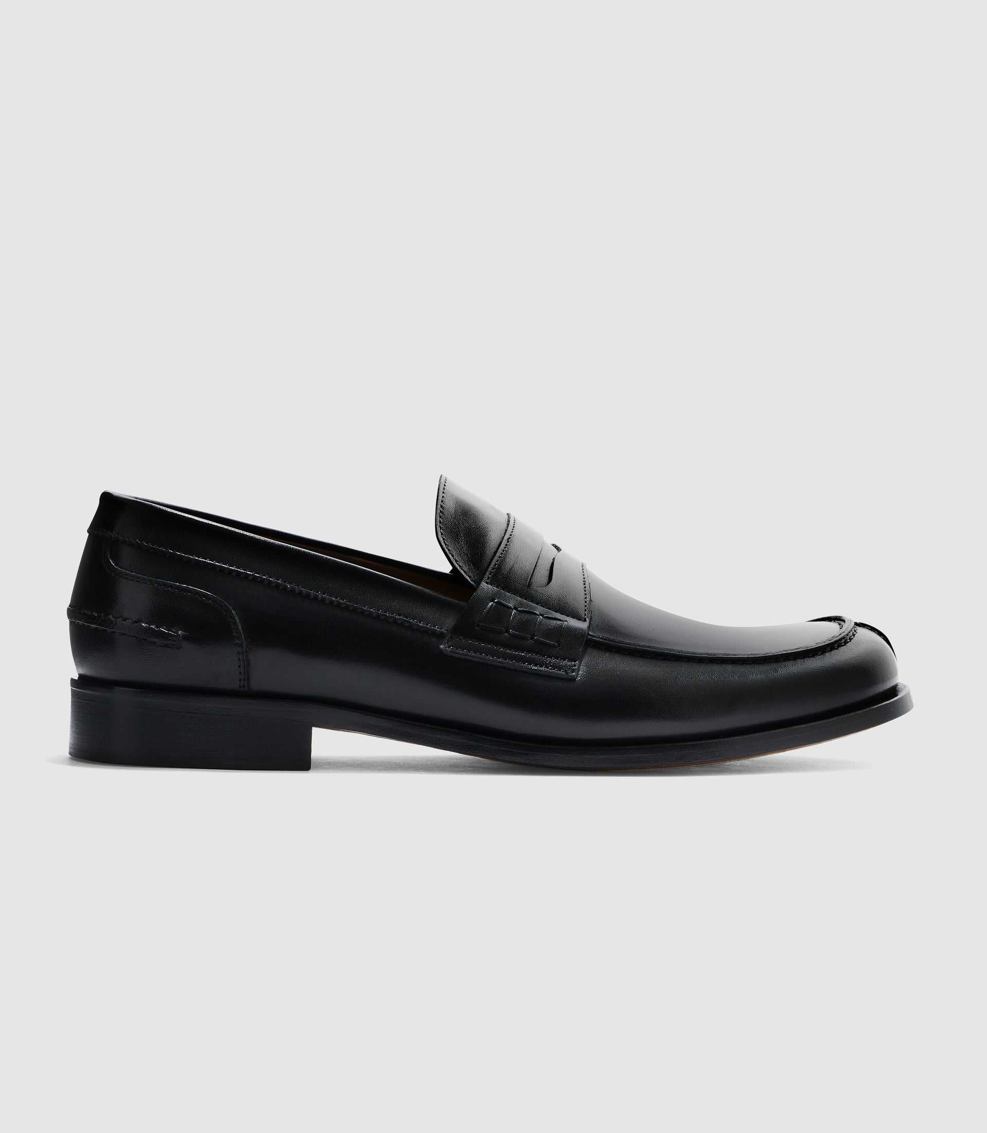 Mocassin couture noir "Erasmus" - IZAC